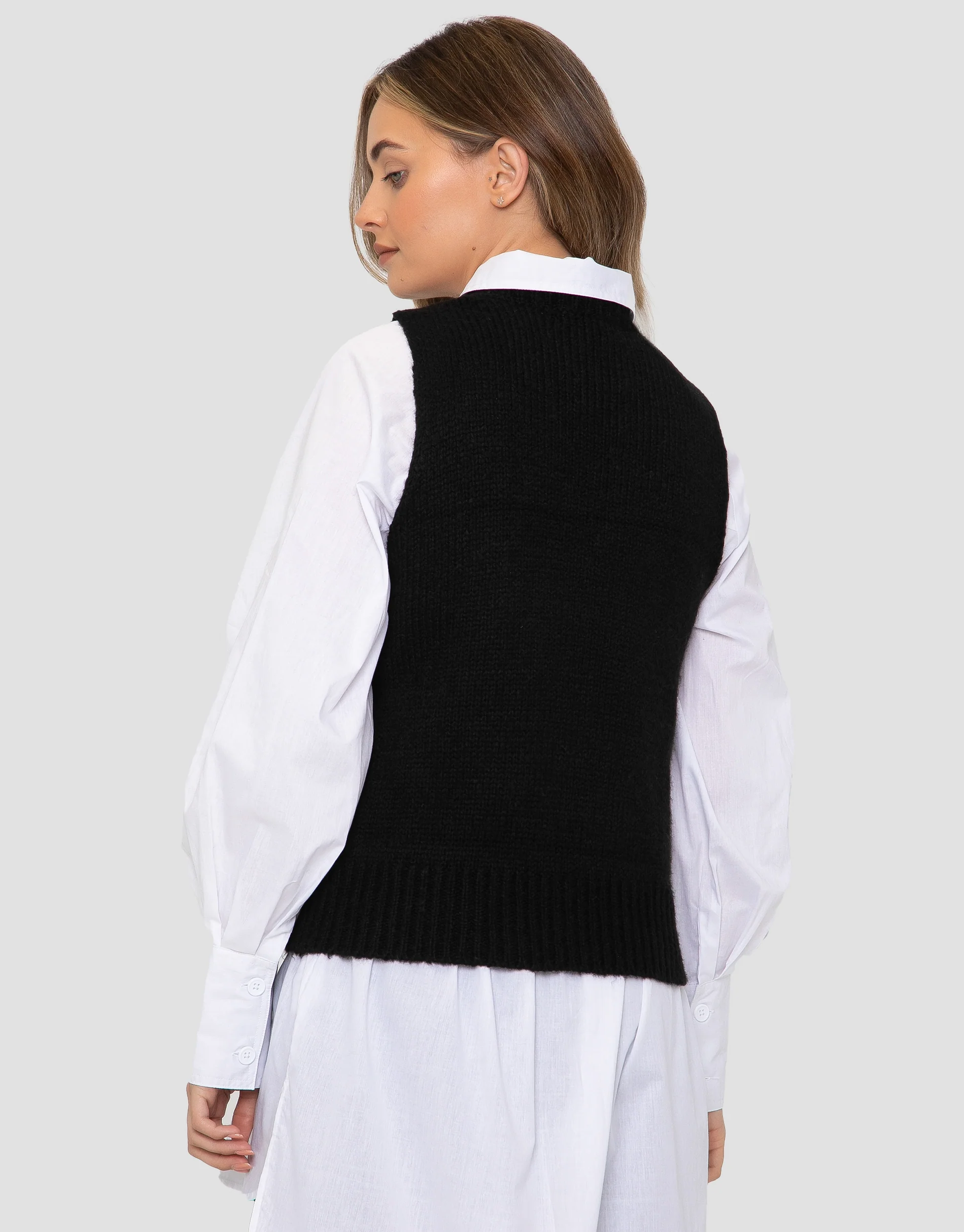 Knitted Vest in Black - Image 3