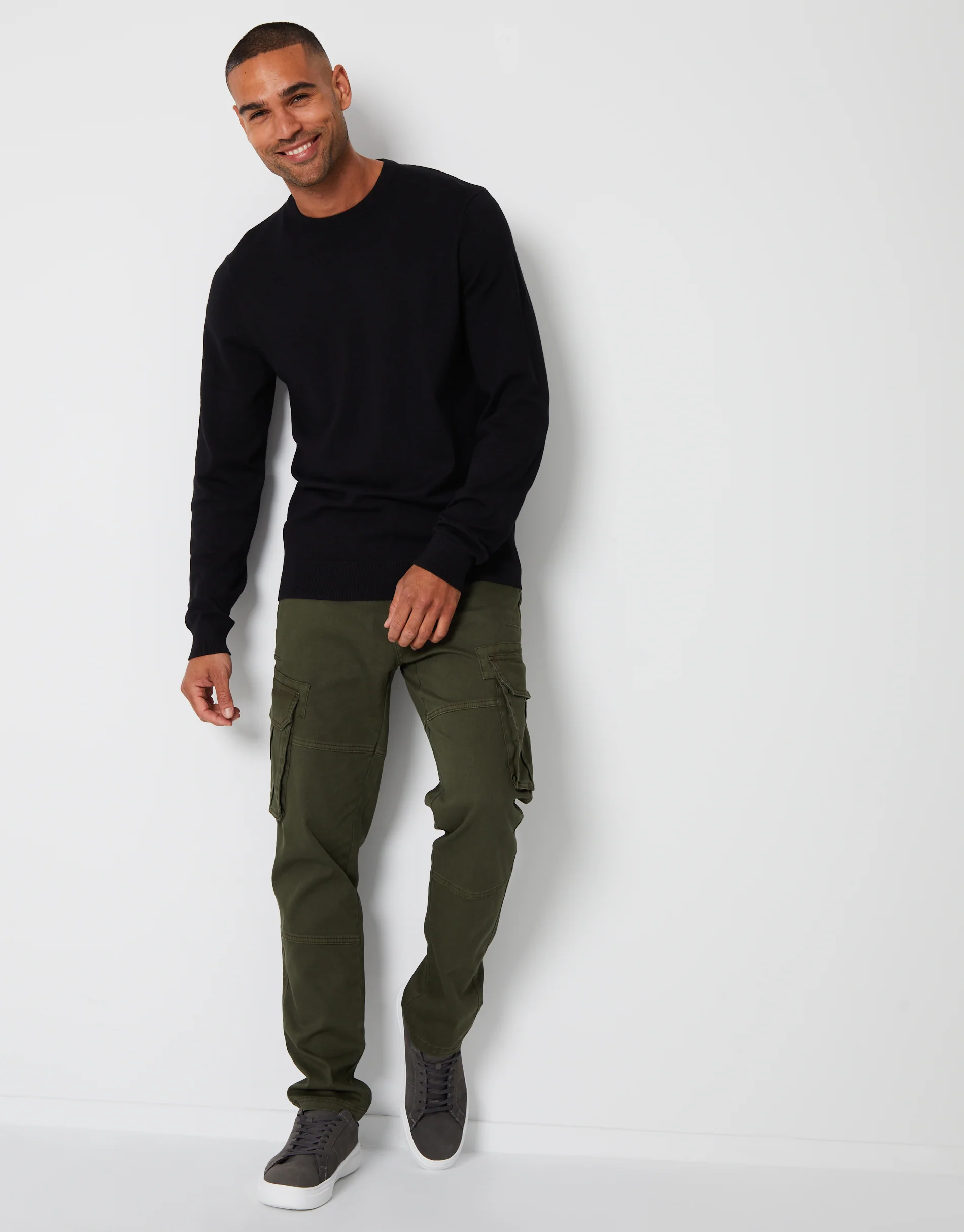 Crew Neck Knitted Jumper in Black - Image 3