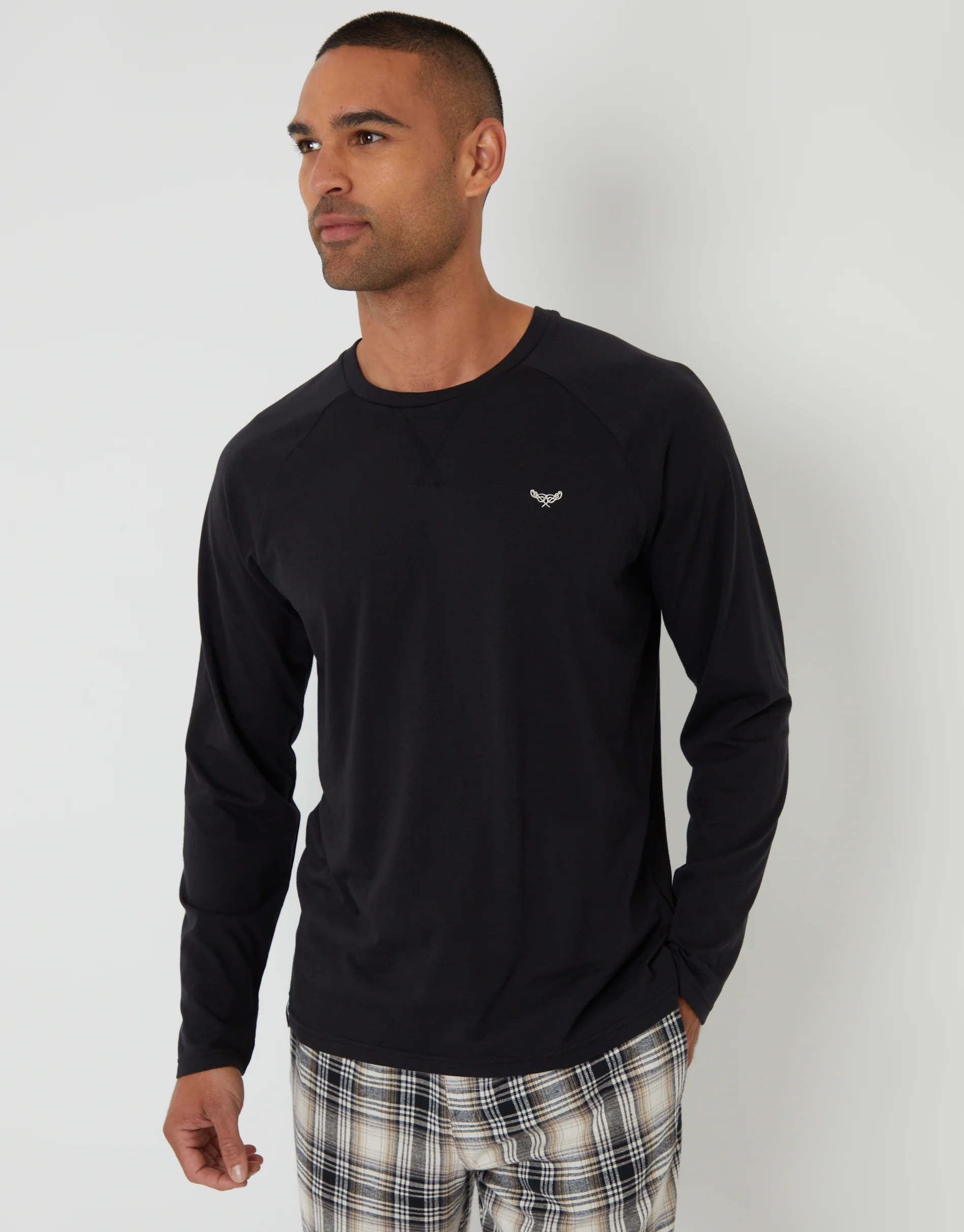 Long Lounge Set in Black & Ecru Check - Image 3