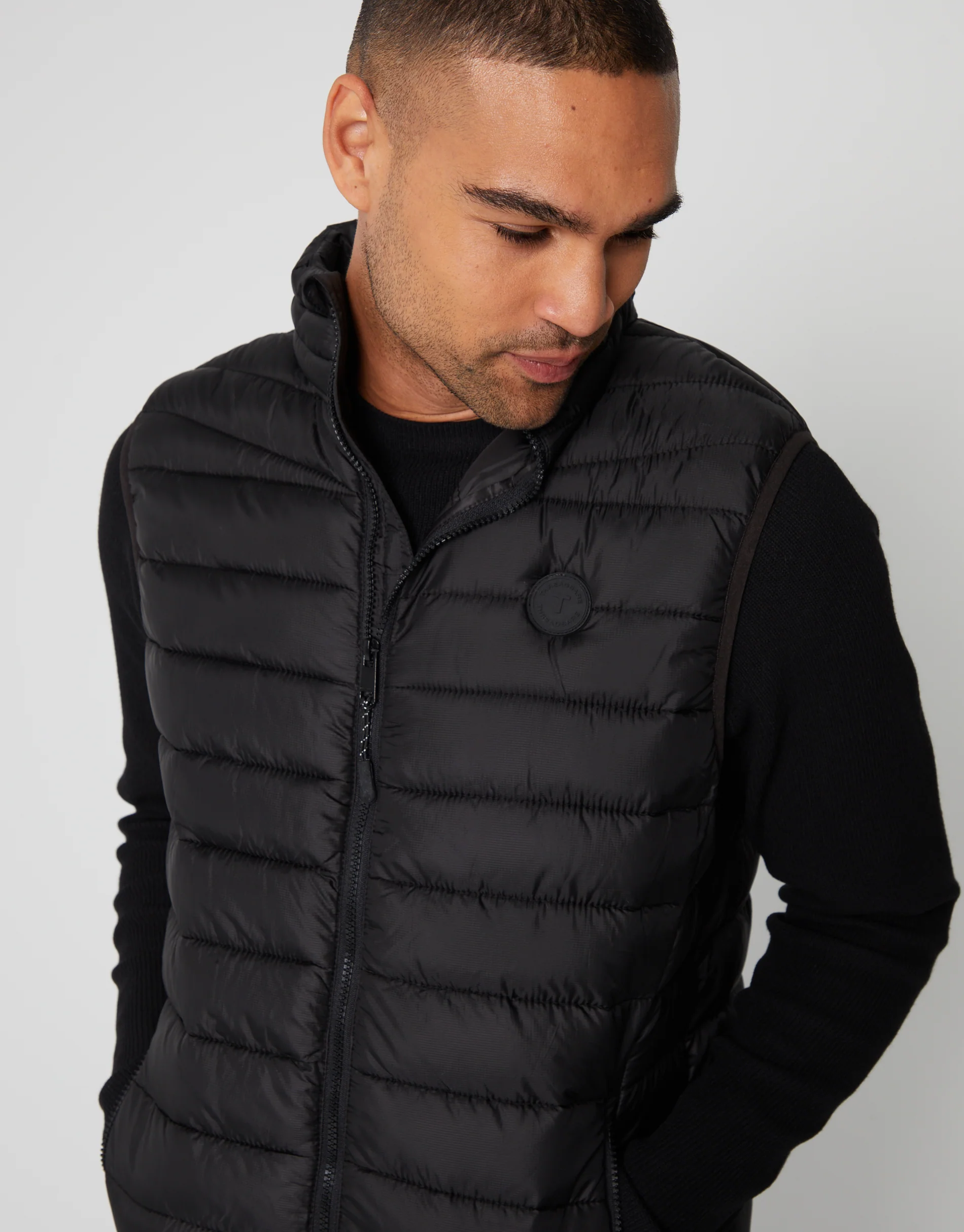 Matte Finish Padded Funnel Neck Gilet in Black - Image 4