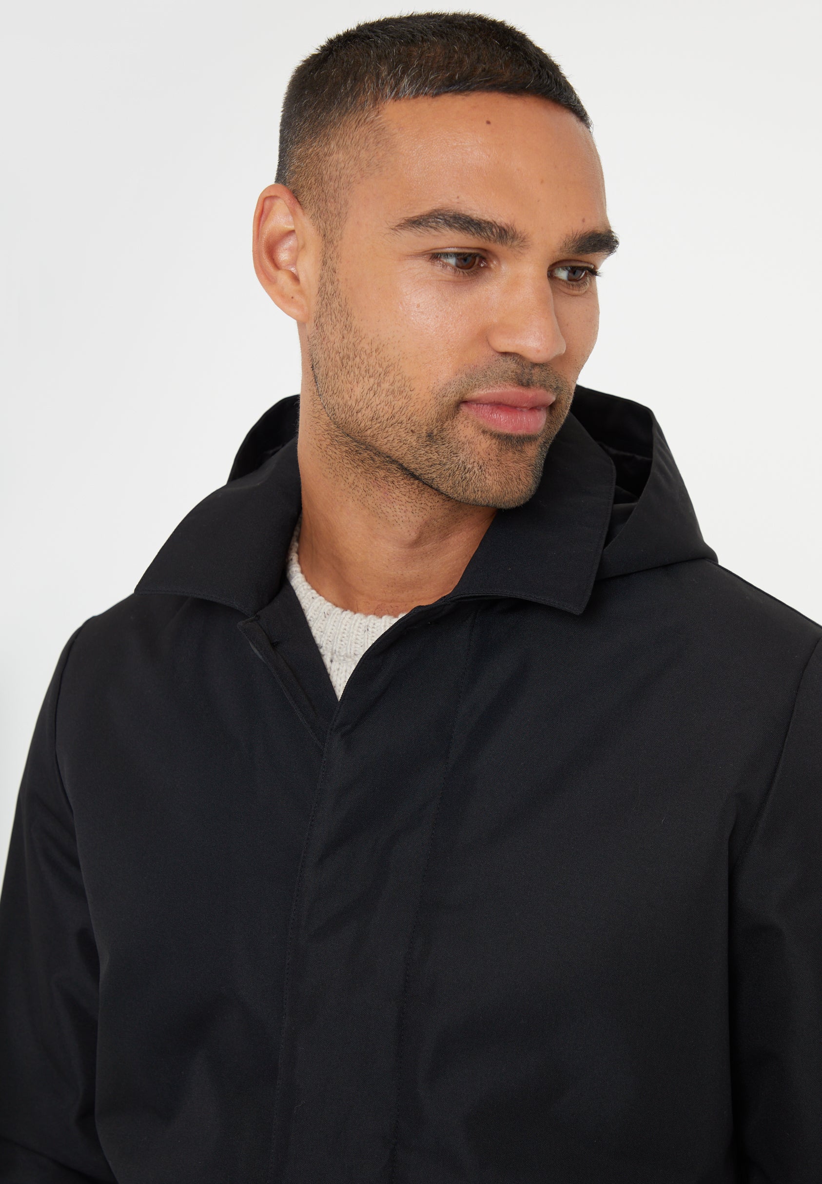 Showerproof 2-in-1 Mac with Concealed Hood in Black - Image 4
