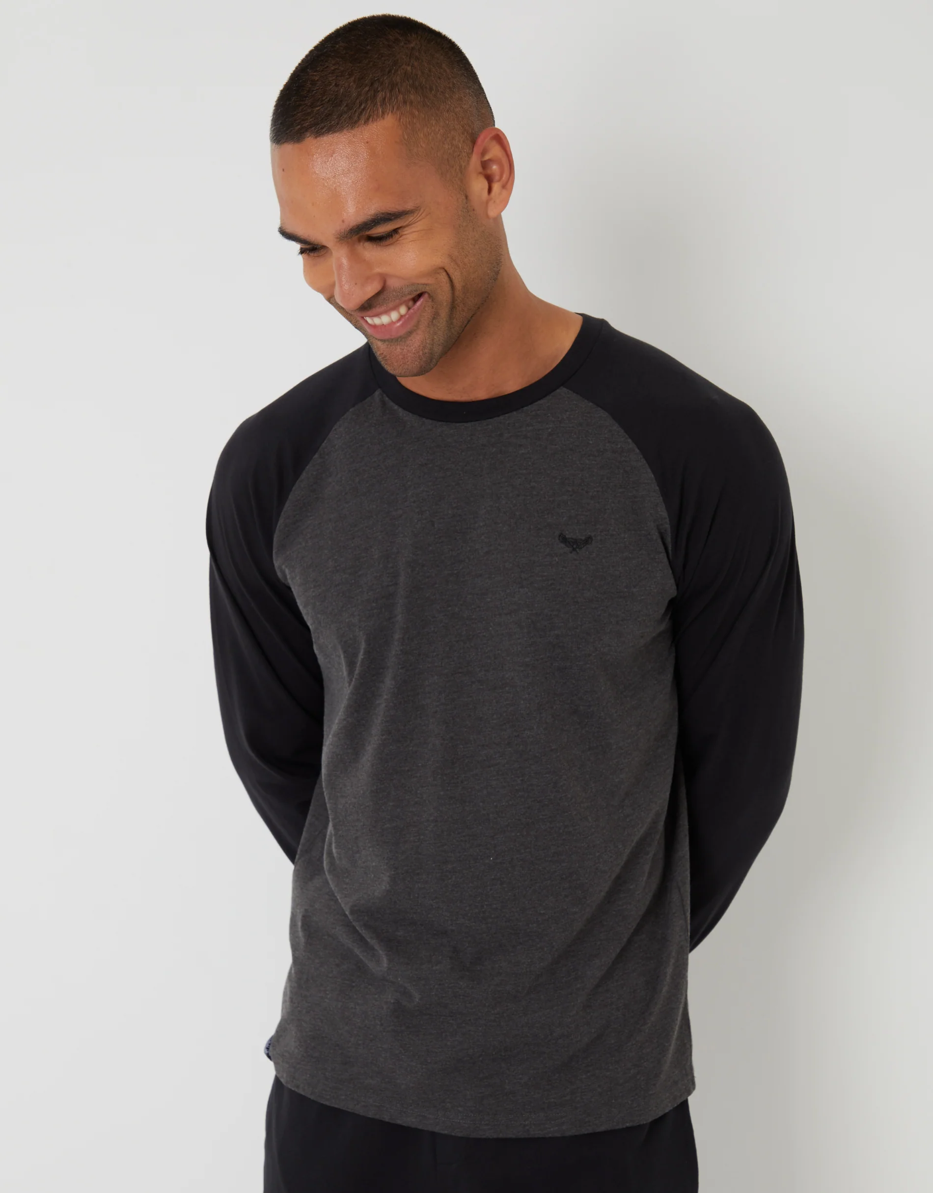 Raglan Sleeve Pyjama Set in Grey & Black - Image 3