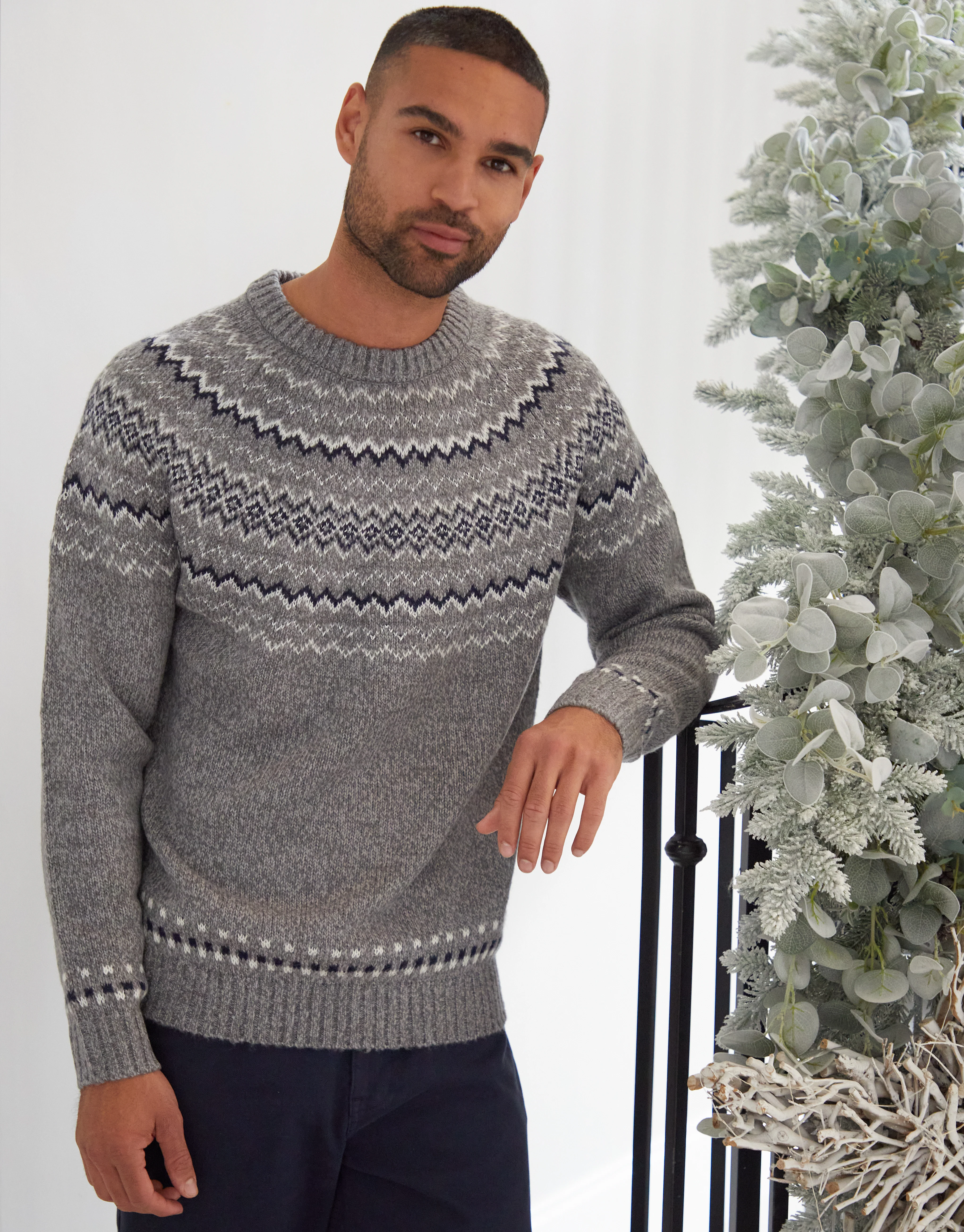 Fairisle Knitted Raglan Jumper in Grey - Image 5