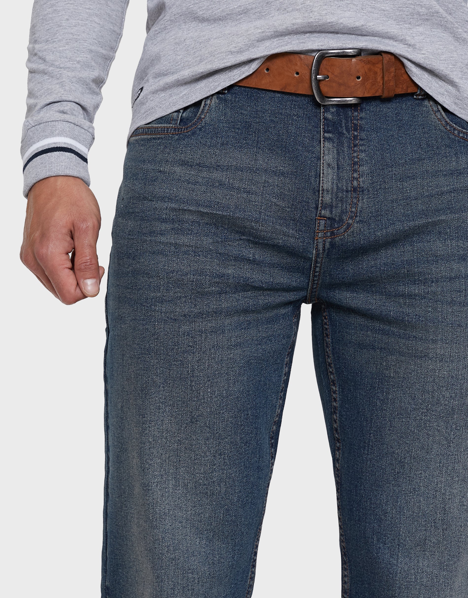Straight Leg Belted Jeans in Dirty Wash - Image 4