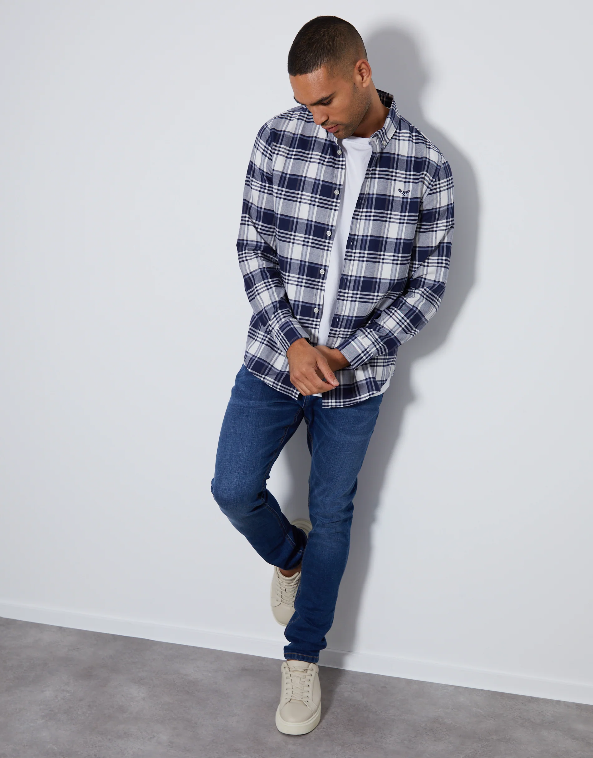 Skinny Fit Jeans in Mid Wash - Image 3