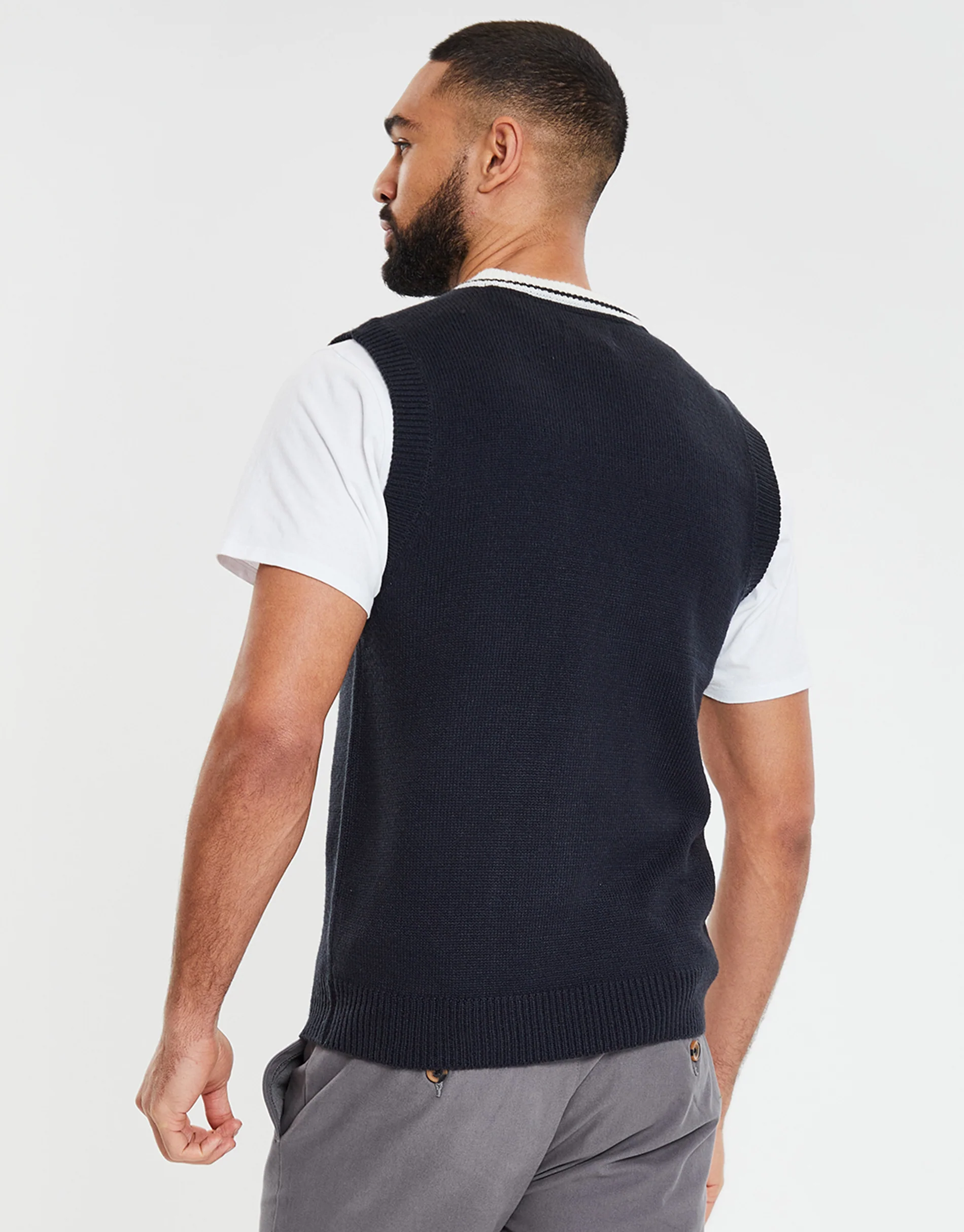 V Neck Knitted Vest in Navy - Image 2
