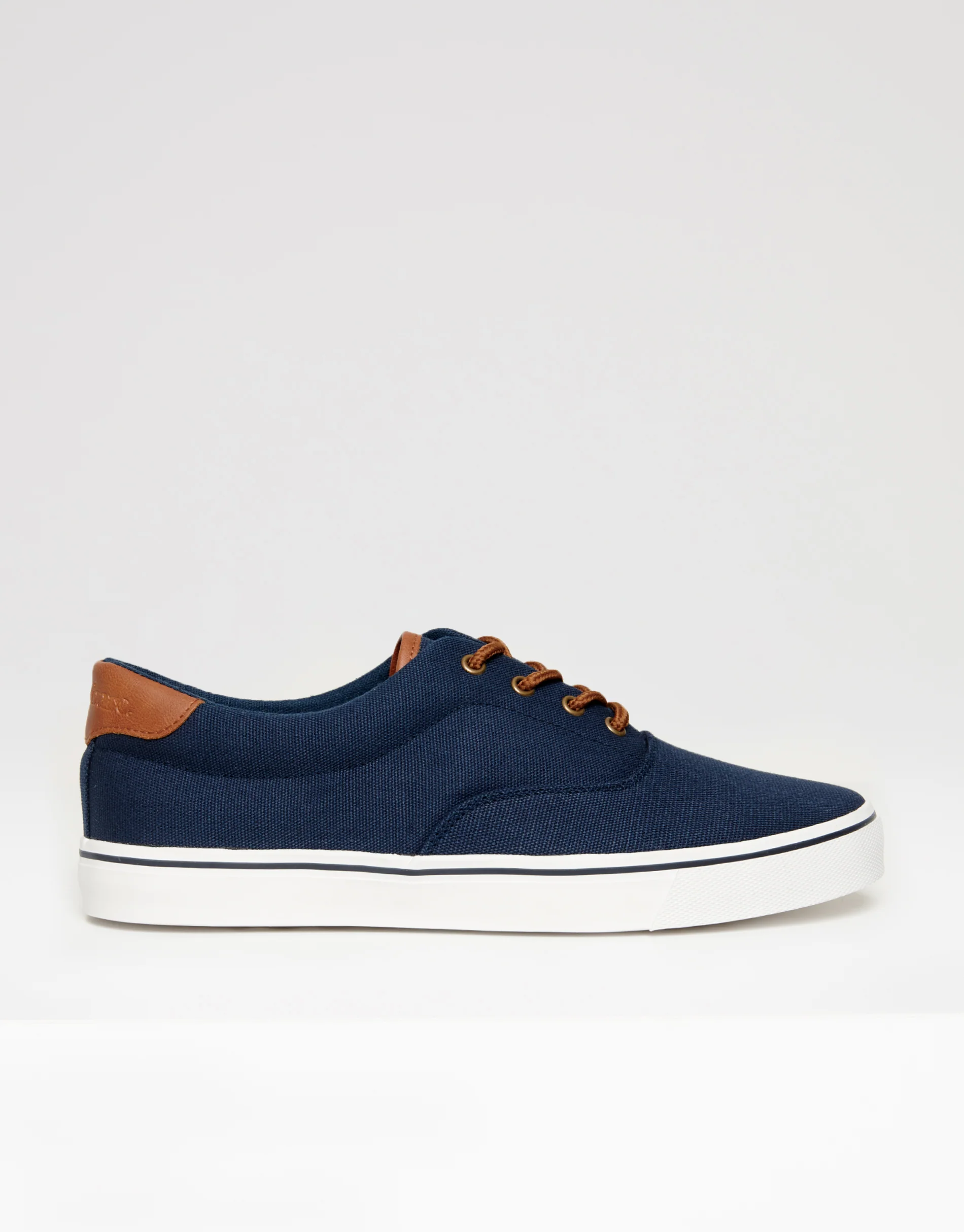 Canvas Trainers in Navy