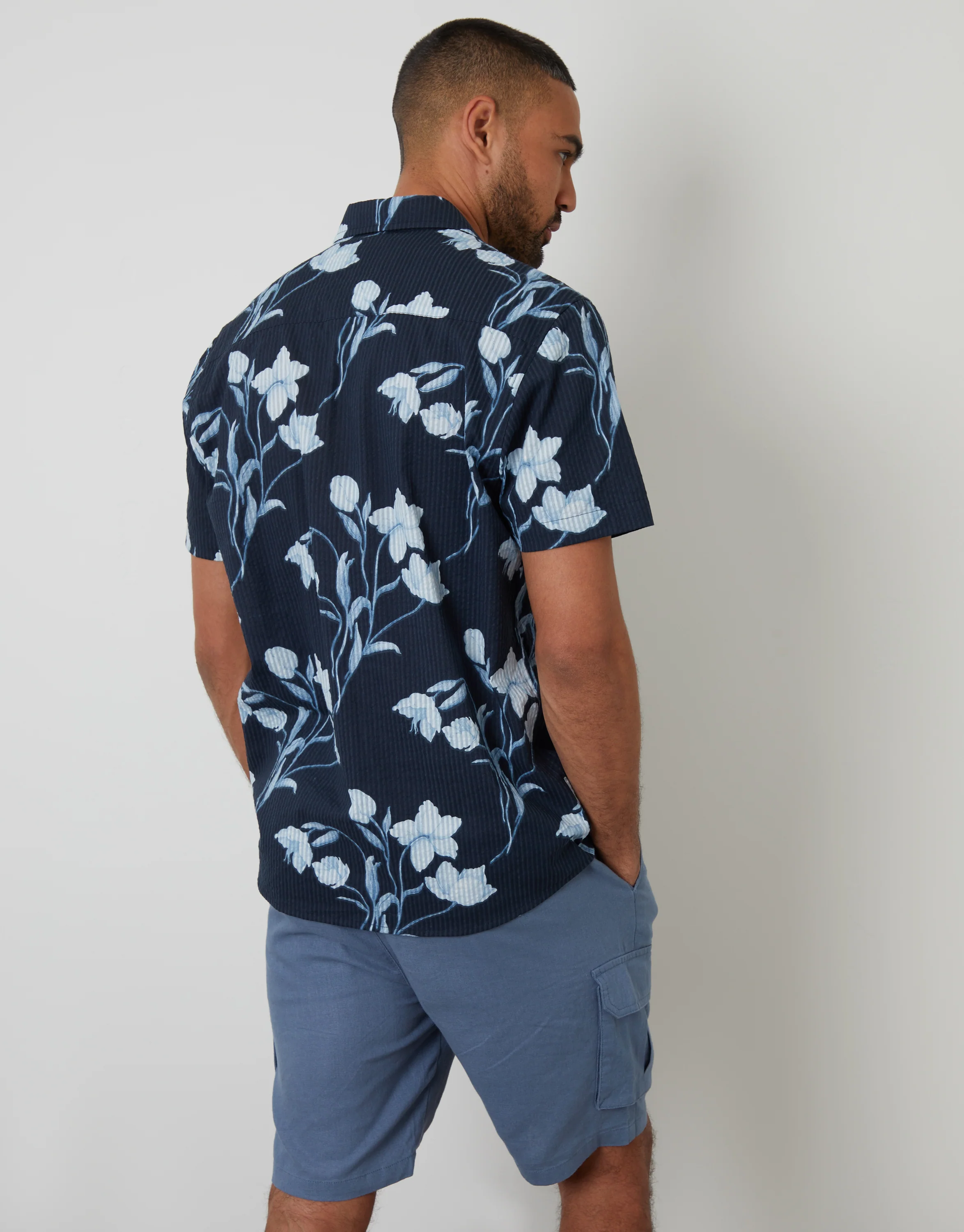 Floral Print Button Down Collar Short Sleeve Shirt in Navy - Image 2