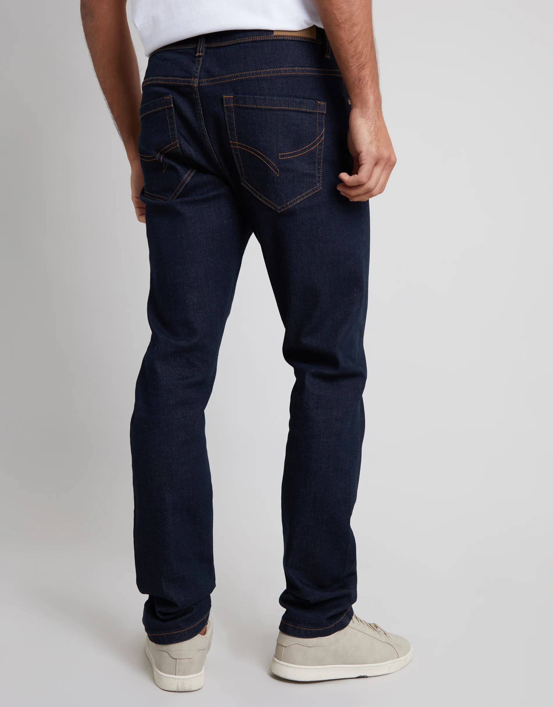 Slim Fit Jeans in Rinse Wash - Image 3