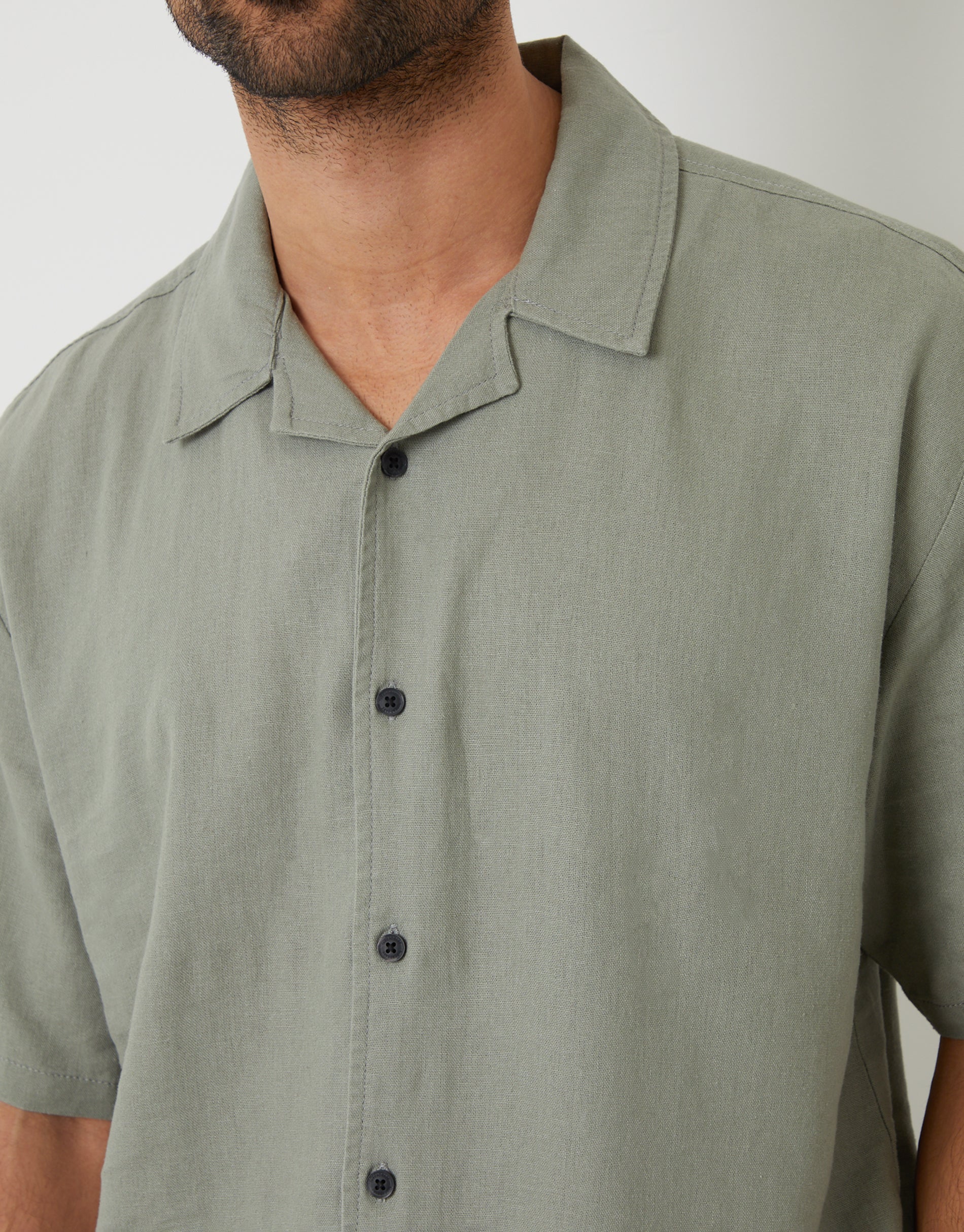 Relaxed Fit Linen Blend Revere Collar Short Sleeve Shirt in Sage Green - Image 4