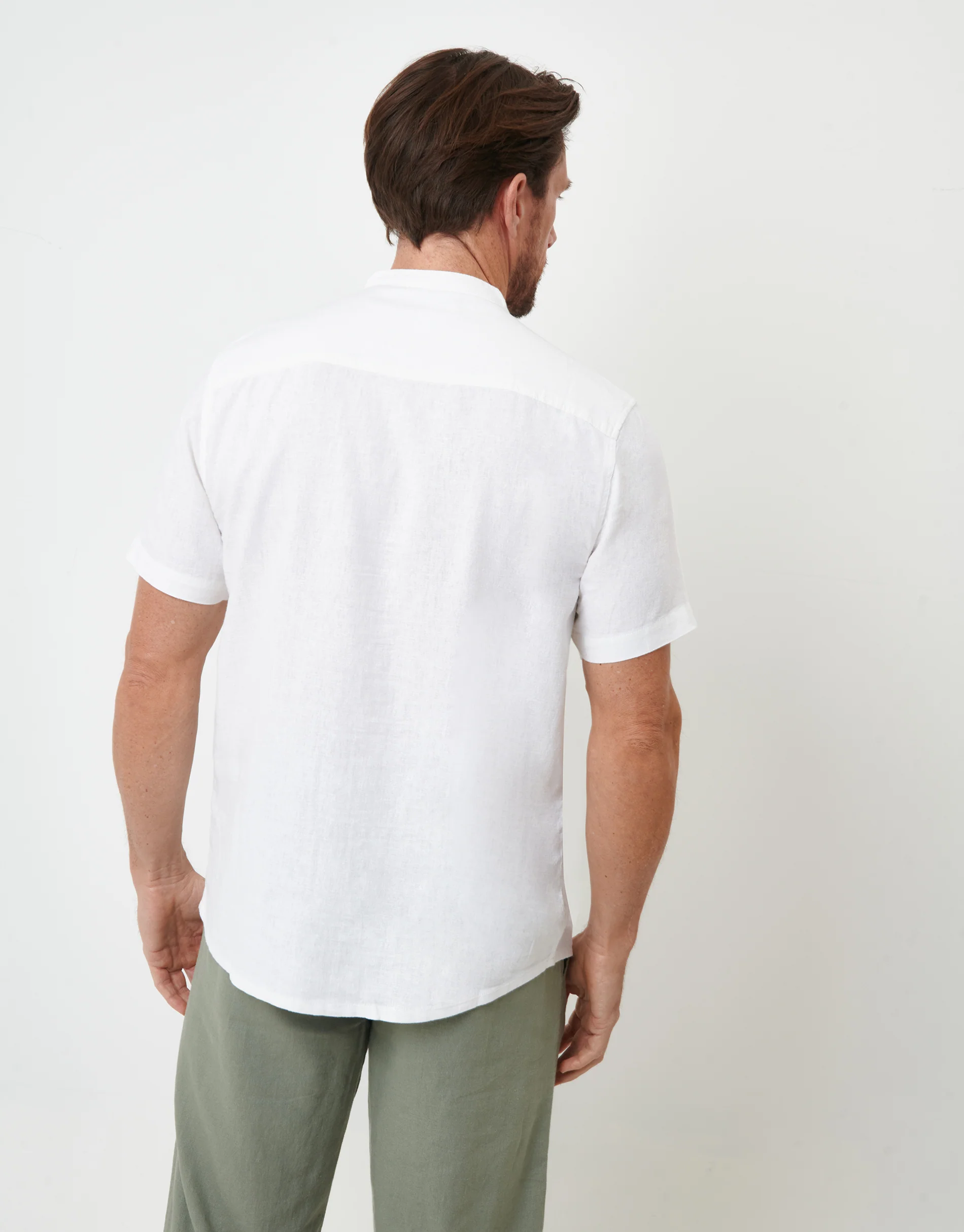Grandad Collar Linen Blend Short Sleeve Shirt in White - Image 4
