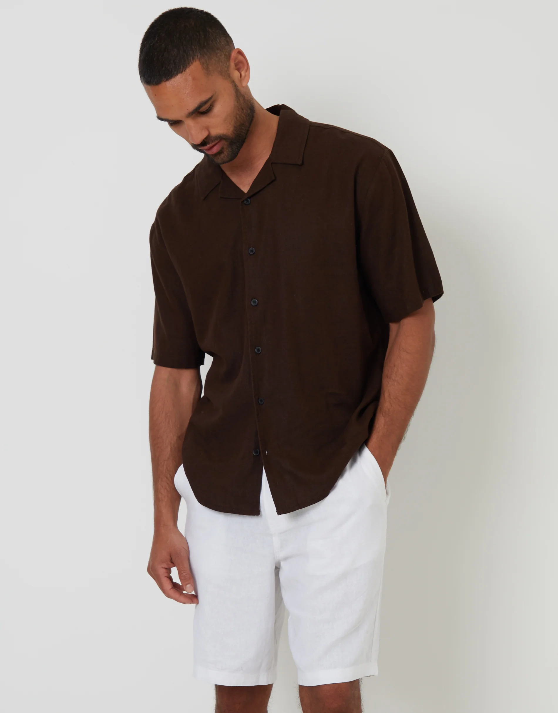 Linen Blend Shorts in White