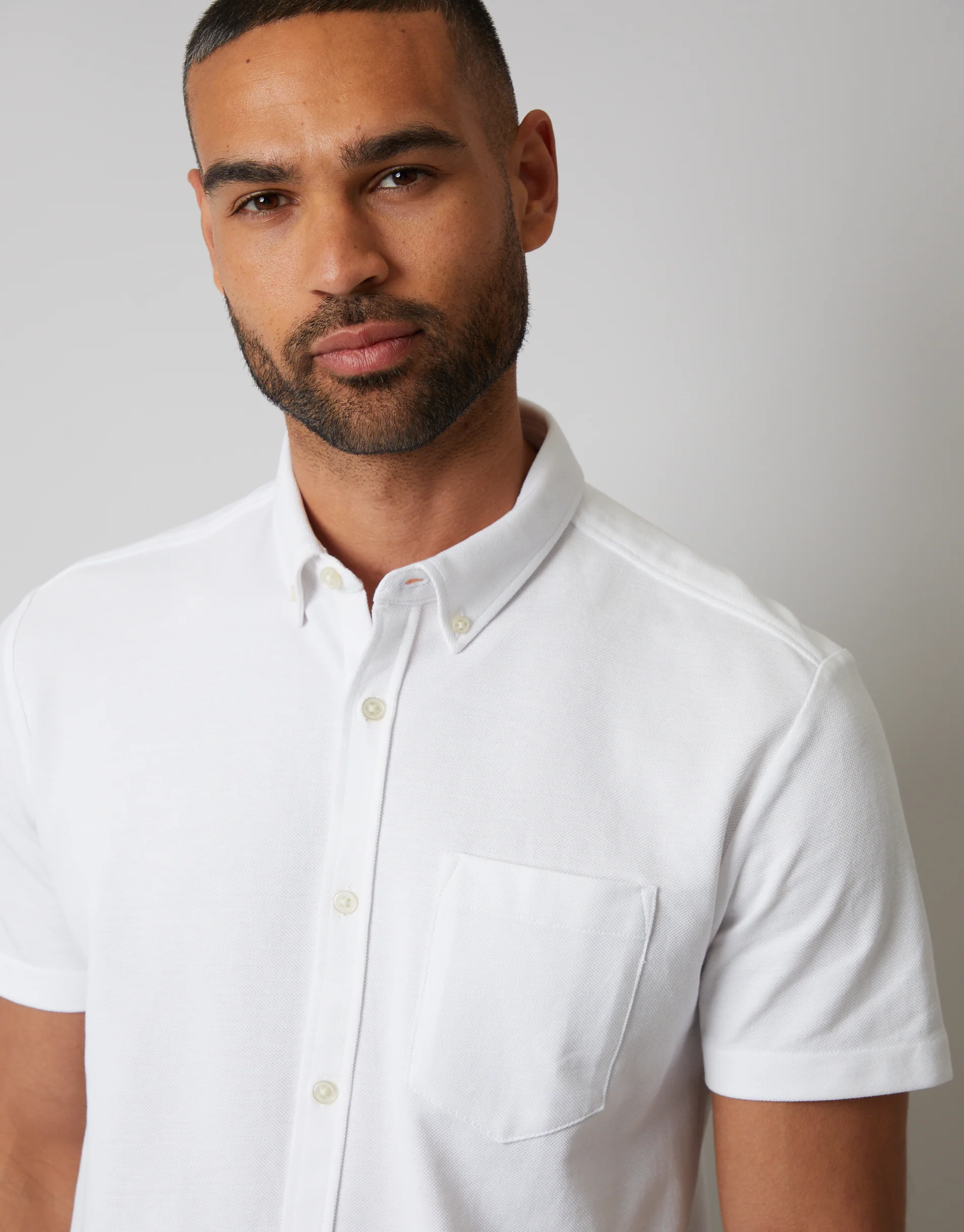 Pique Short Sleeve Shirt in White - Image 4