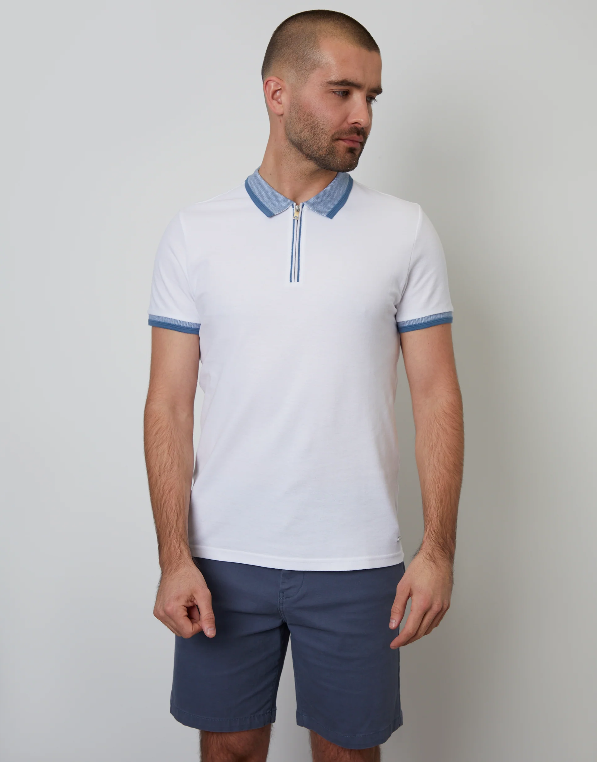 Pique Tipping Collar Quarter Zip Polo Shirt in White