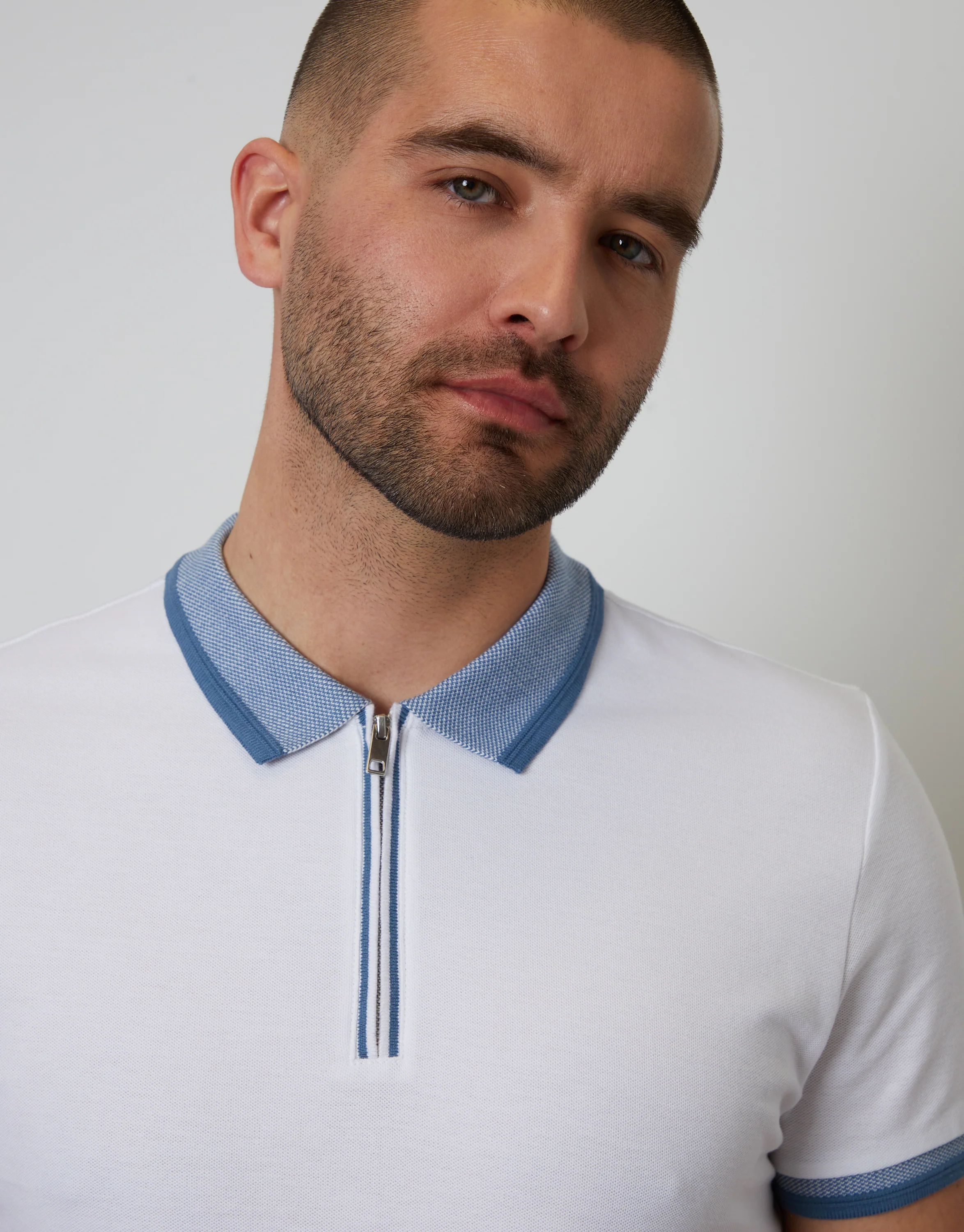 Pique Tipping Collar Quarter Zip Polo Shirt in White - Image 4