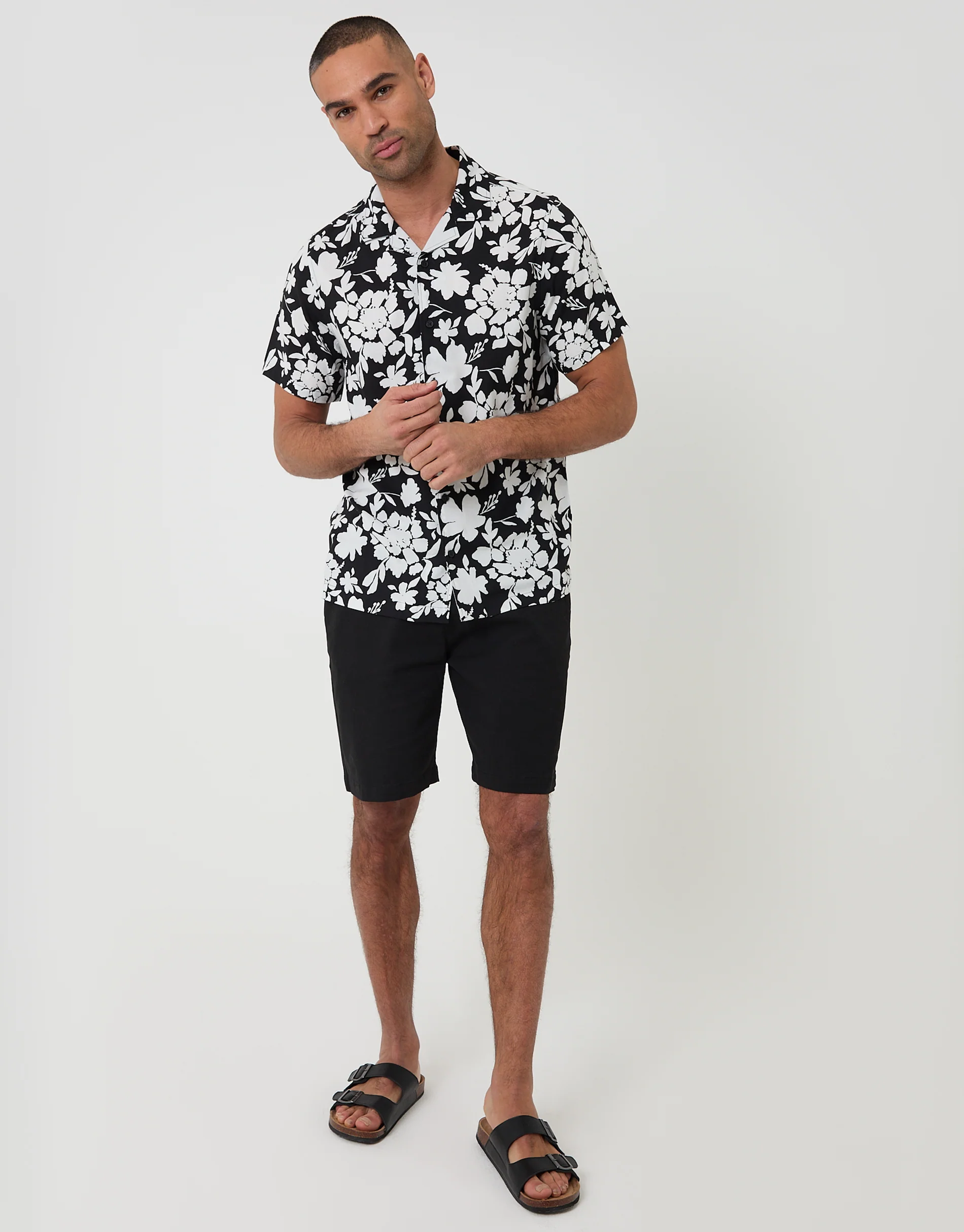 Abstract Floral Print Short Sleeve Shirt in Black - Image 3