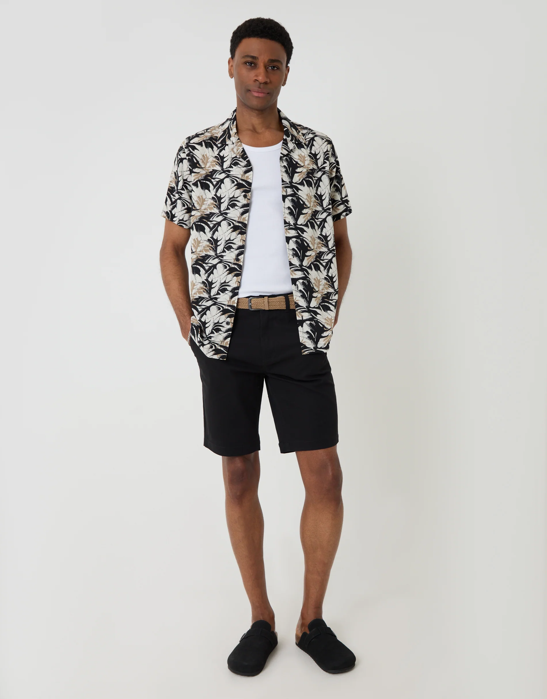 Relaxed Fit Abstract Print Short Sleeve Shirt in Black - Image 4