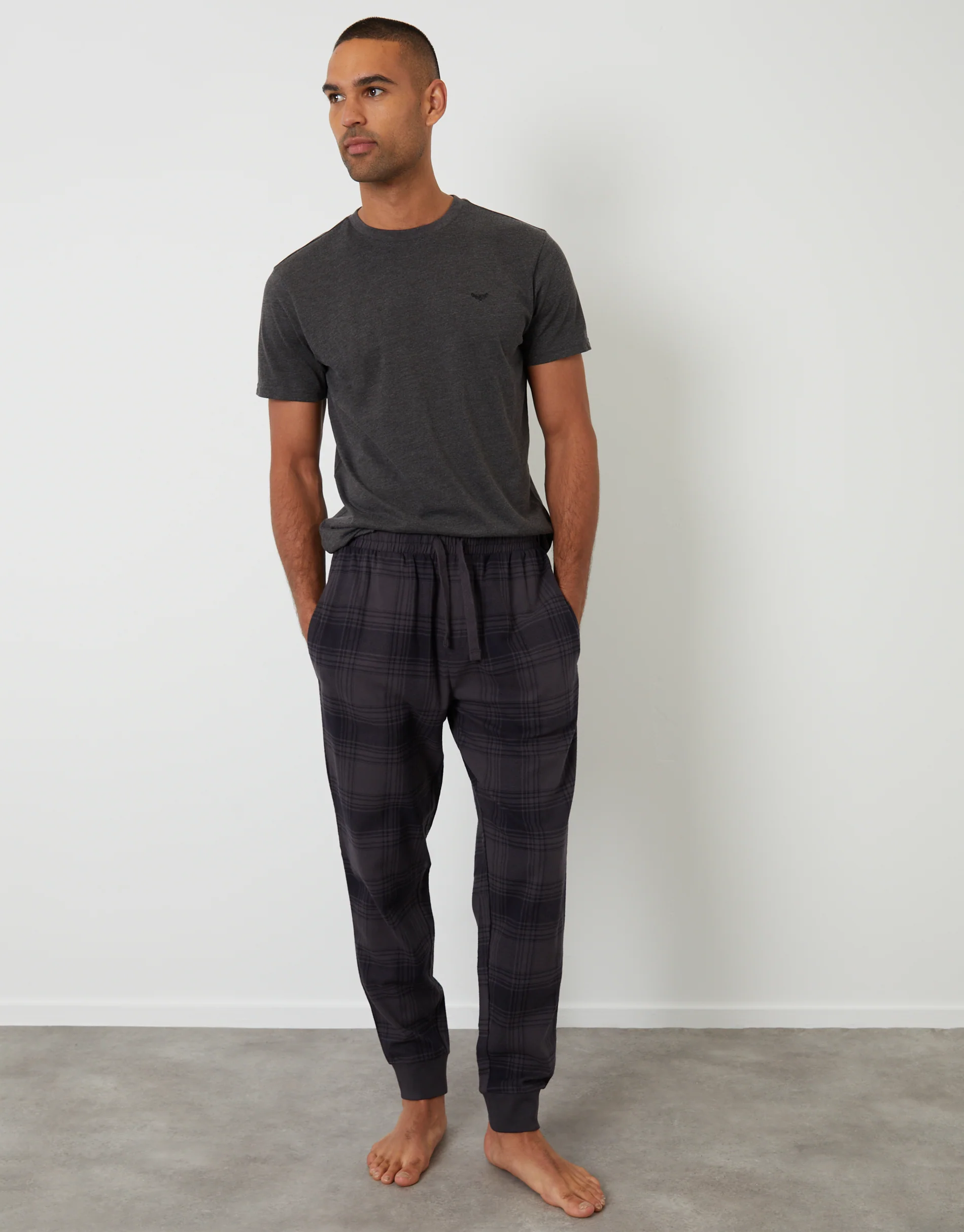 2 Pack Short Sleeve T-Shirt & Pants Pyjama Sets in Black & Grey Check - Image 4