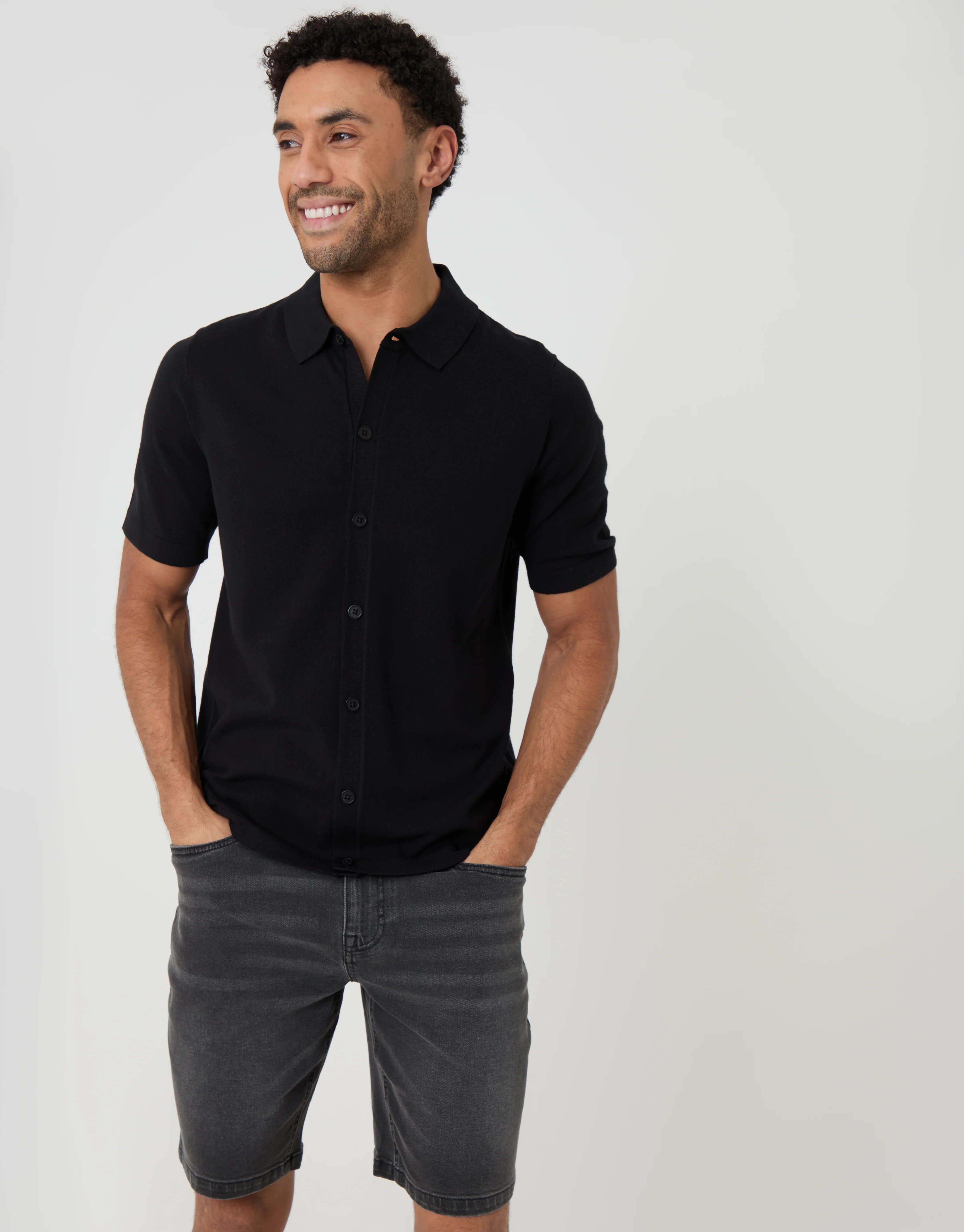 Knitted Short Sleeve Shirt in Black