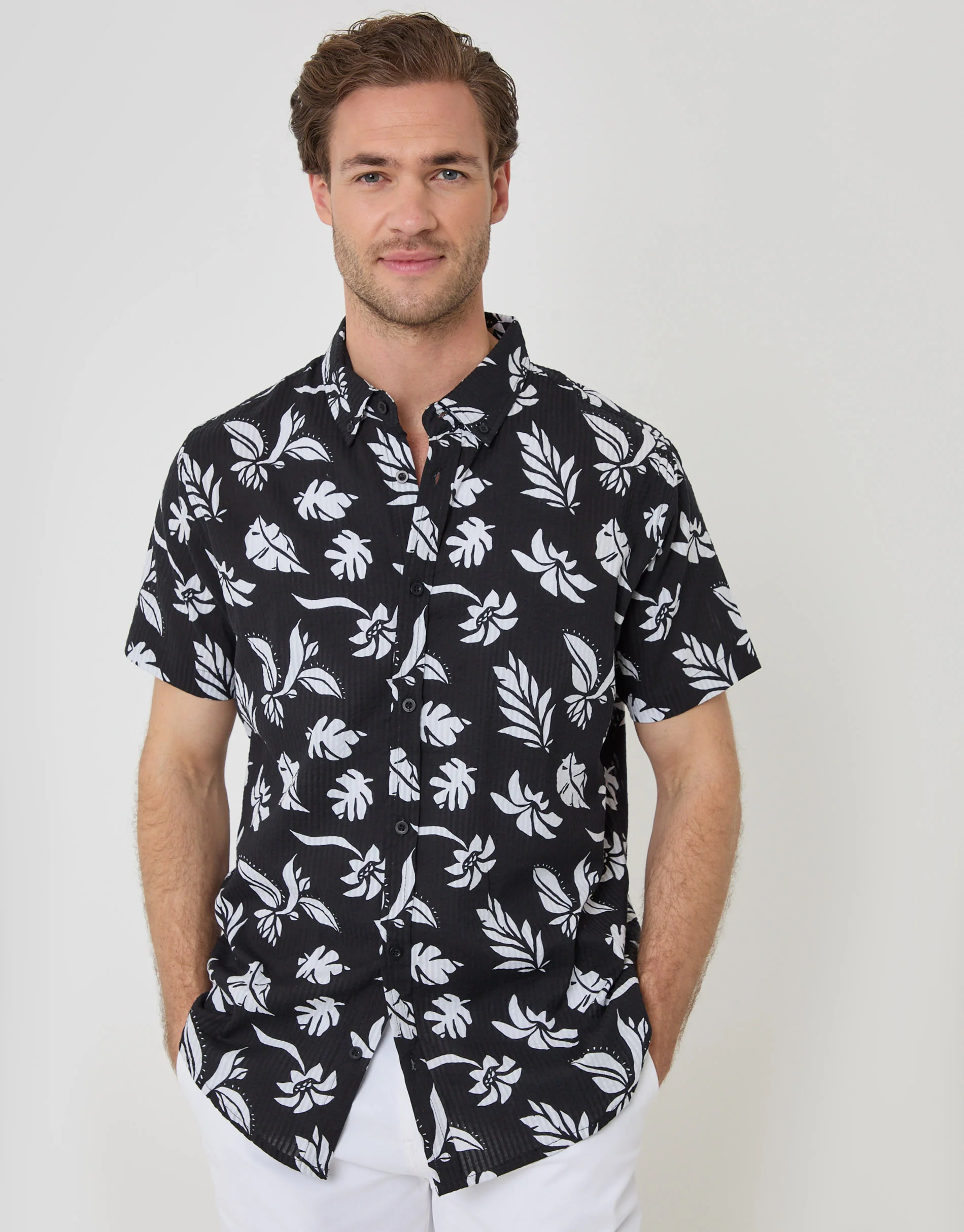 Plant Print Textured Cotton Short Sleeve Shirt in Black - Image 5