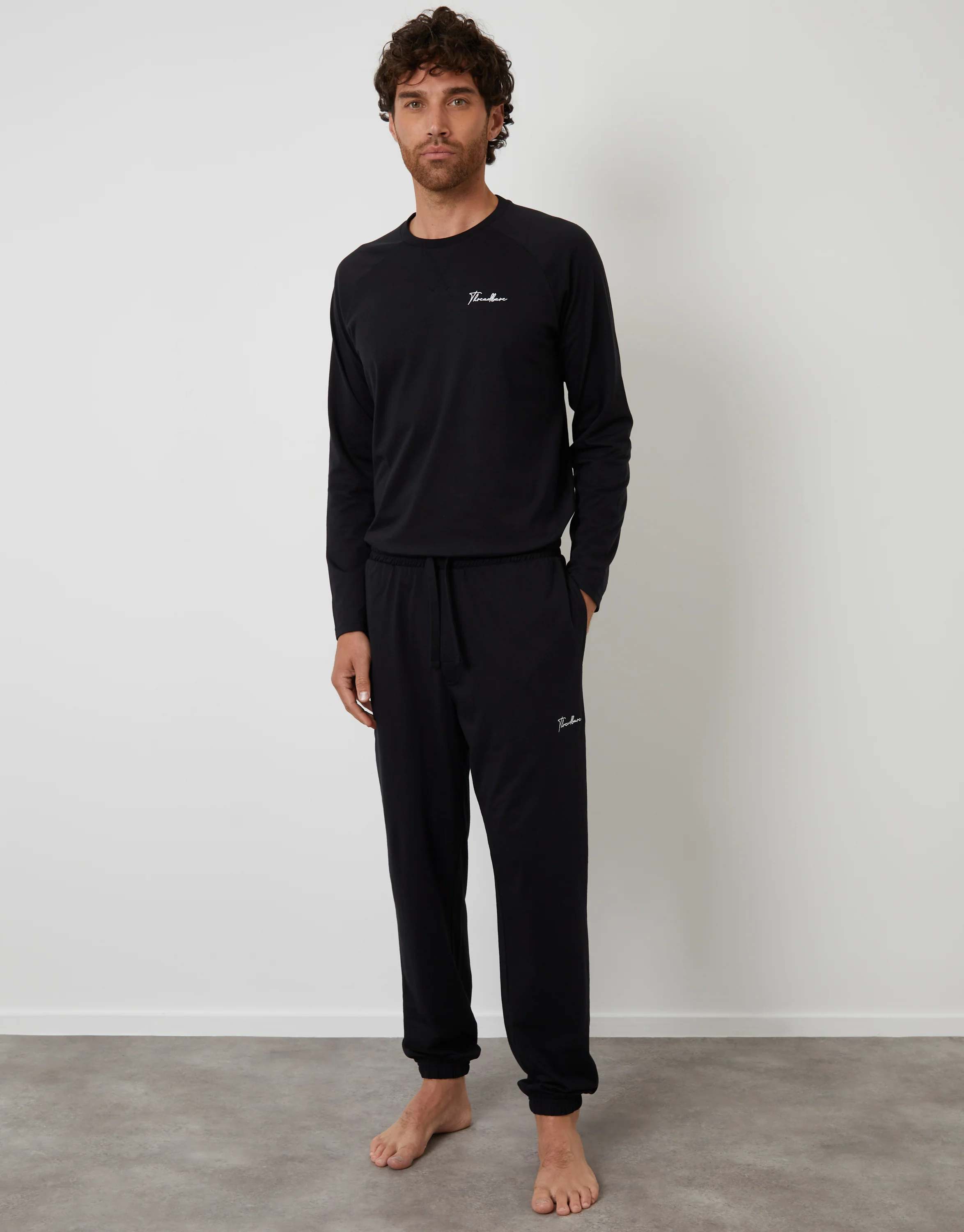 Sweatshirt & Jogger Lounge Set in Black - Image 4