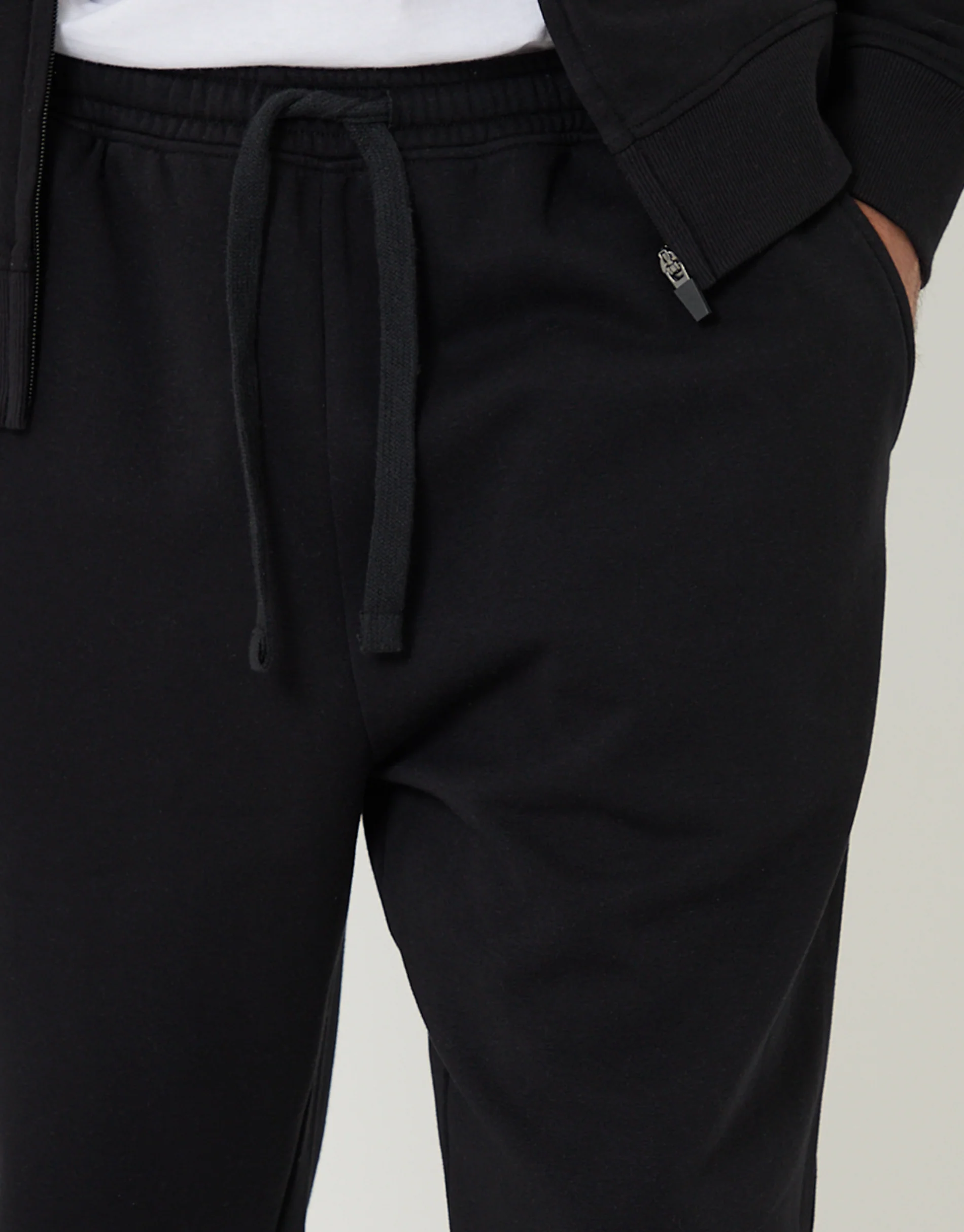 Tapered Joggers in Black - Image 4