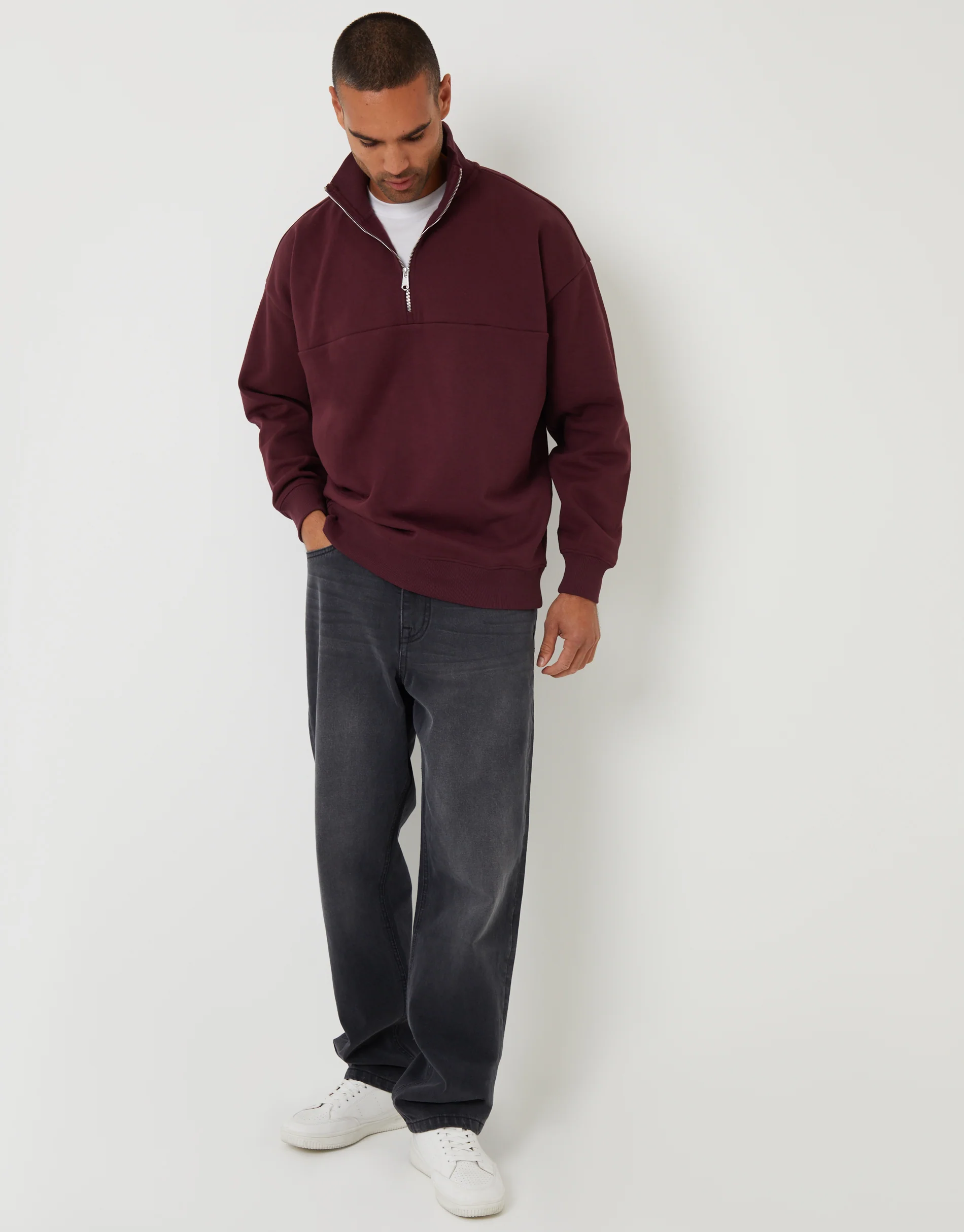 Relaxed Fit Half Zip Sweatshirt in Burgundy - Image 3