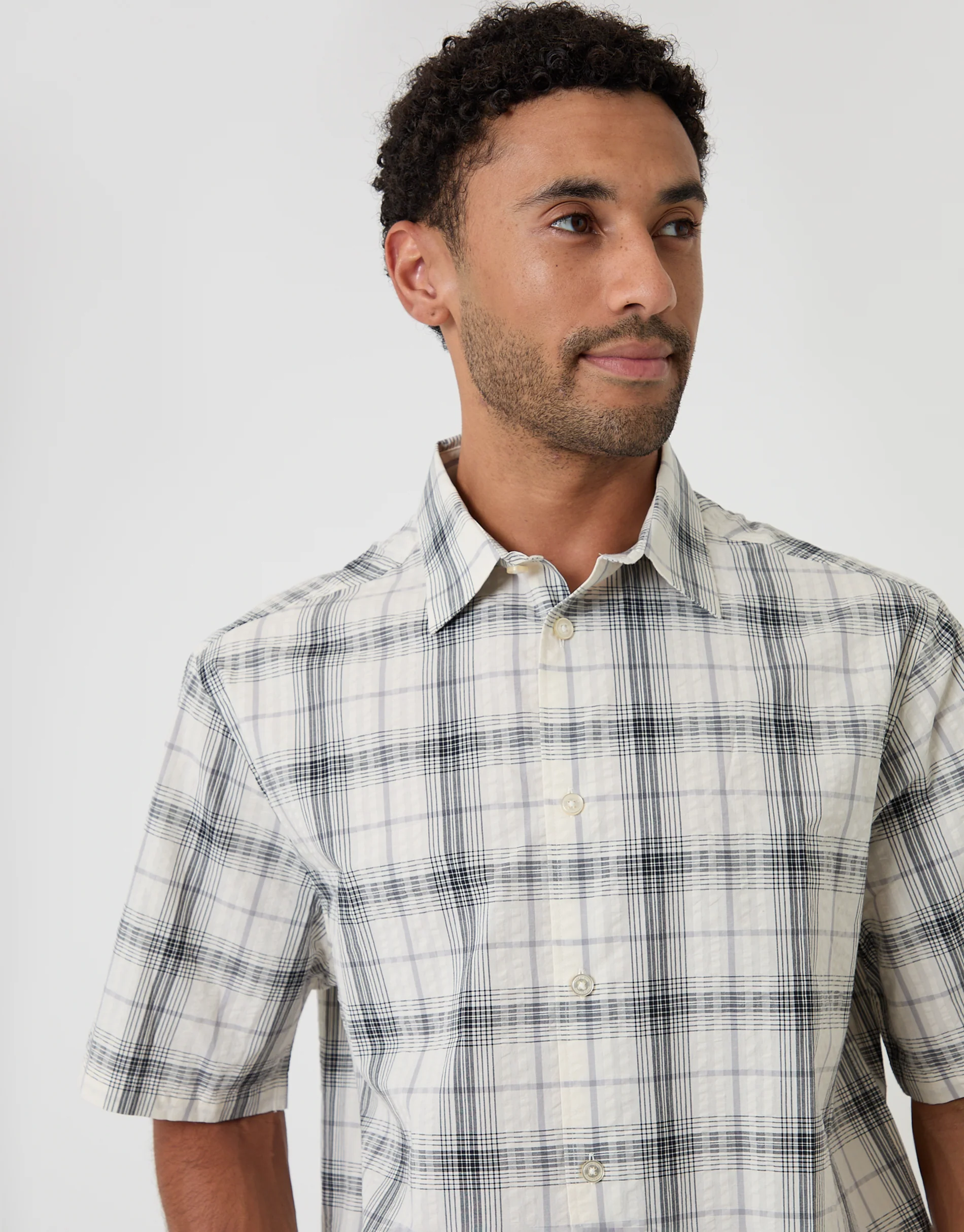 Boxy Fit Short Sleeve Shirt in Cream Check - Image 4