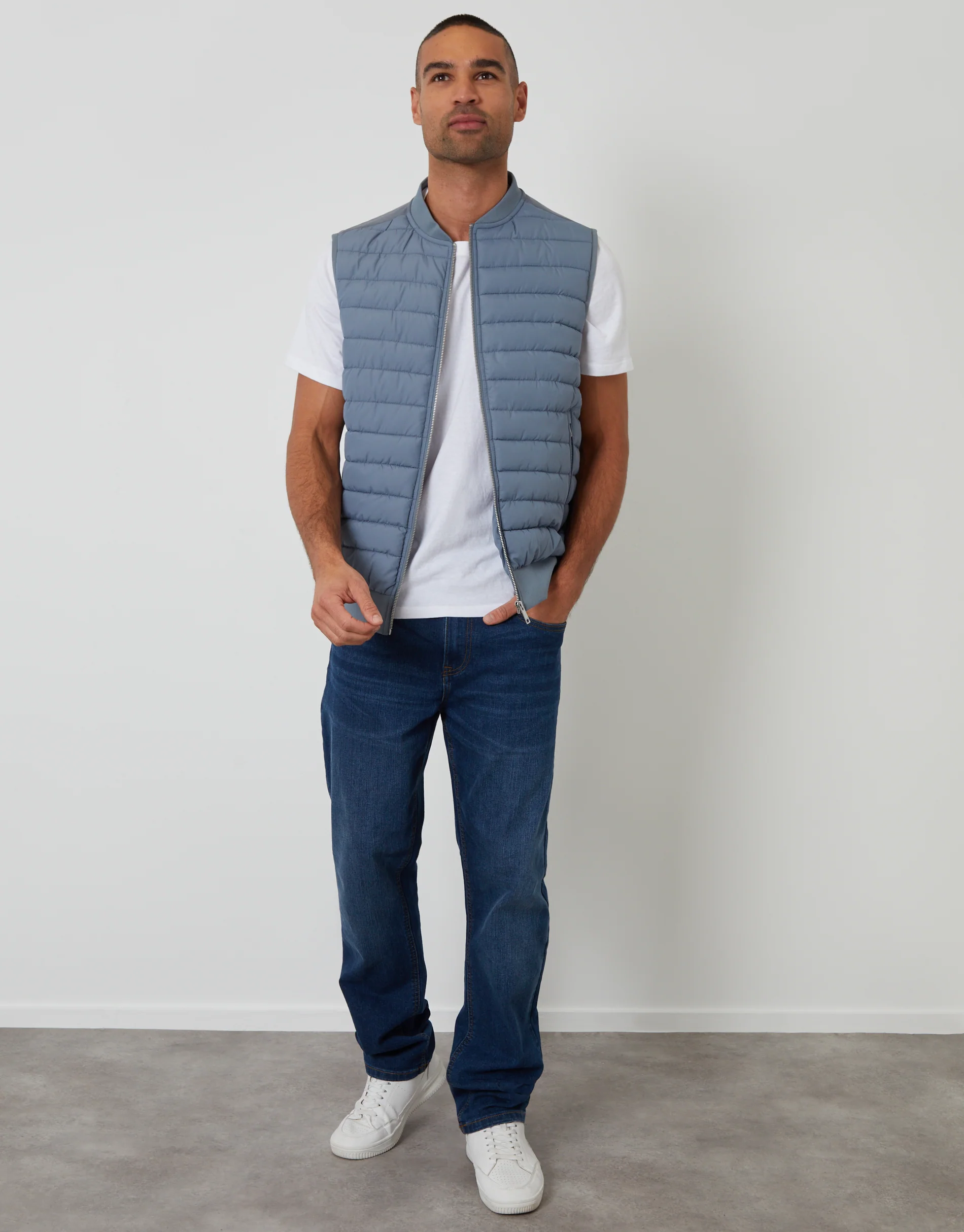 Quilted Hybrid Gilet in Denim Blue - Image 3