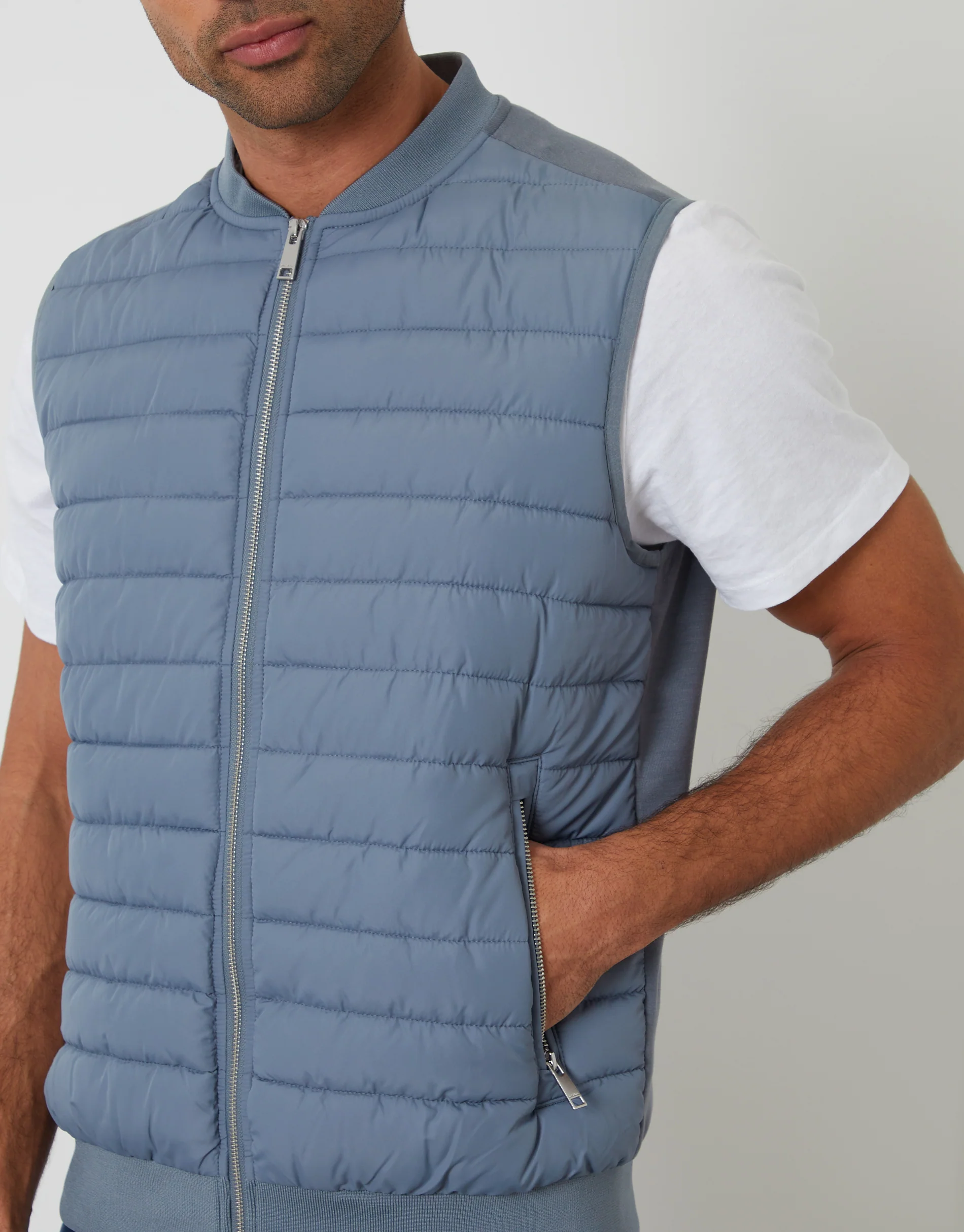 Quilted Hybrid Gilet in Denim Blue - Image 4