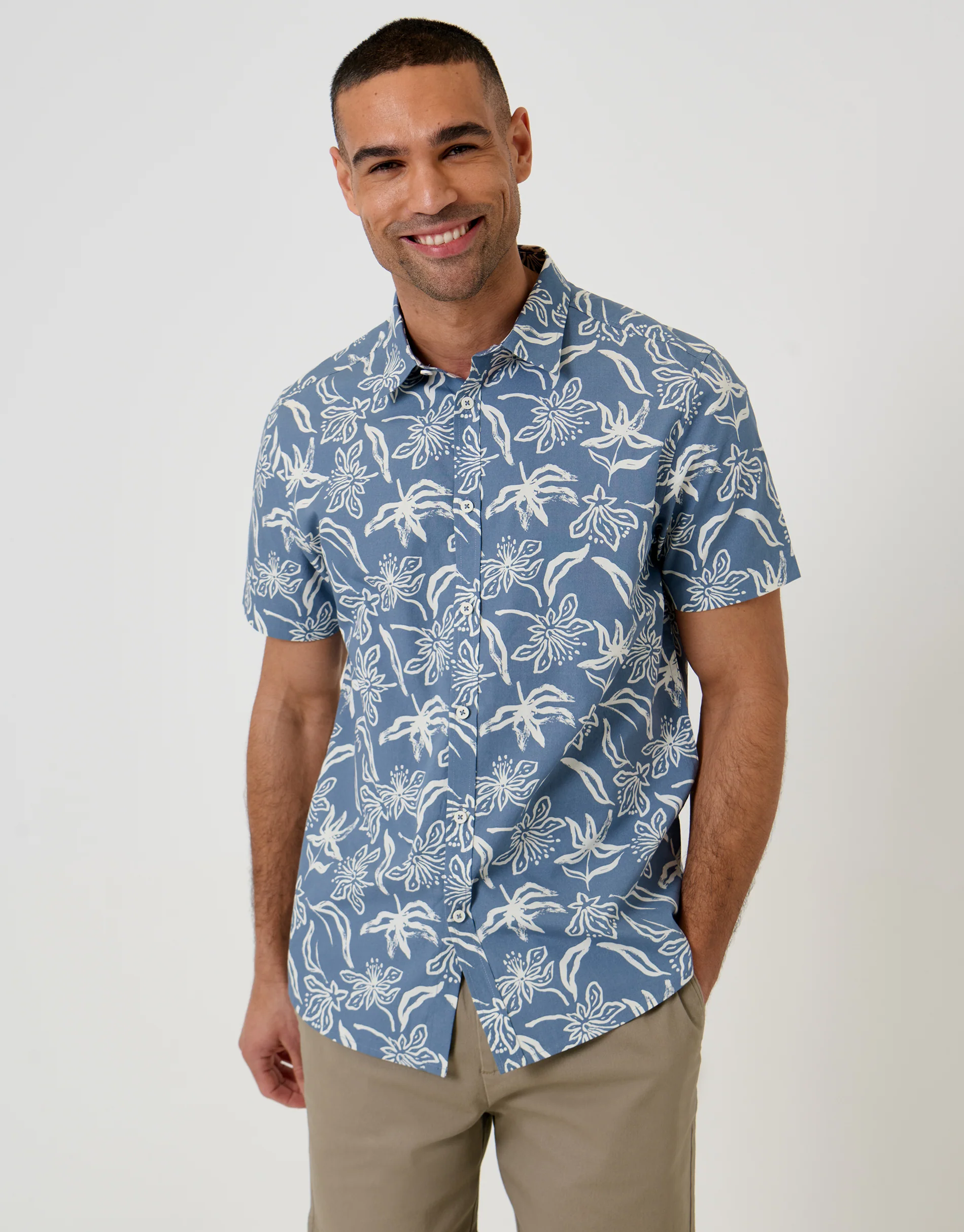 Tropical Print Cotton Poplin Short Sleeve Shirt in Denim Blue