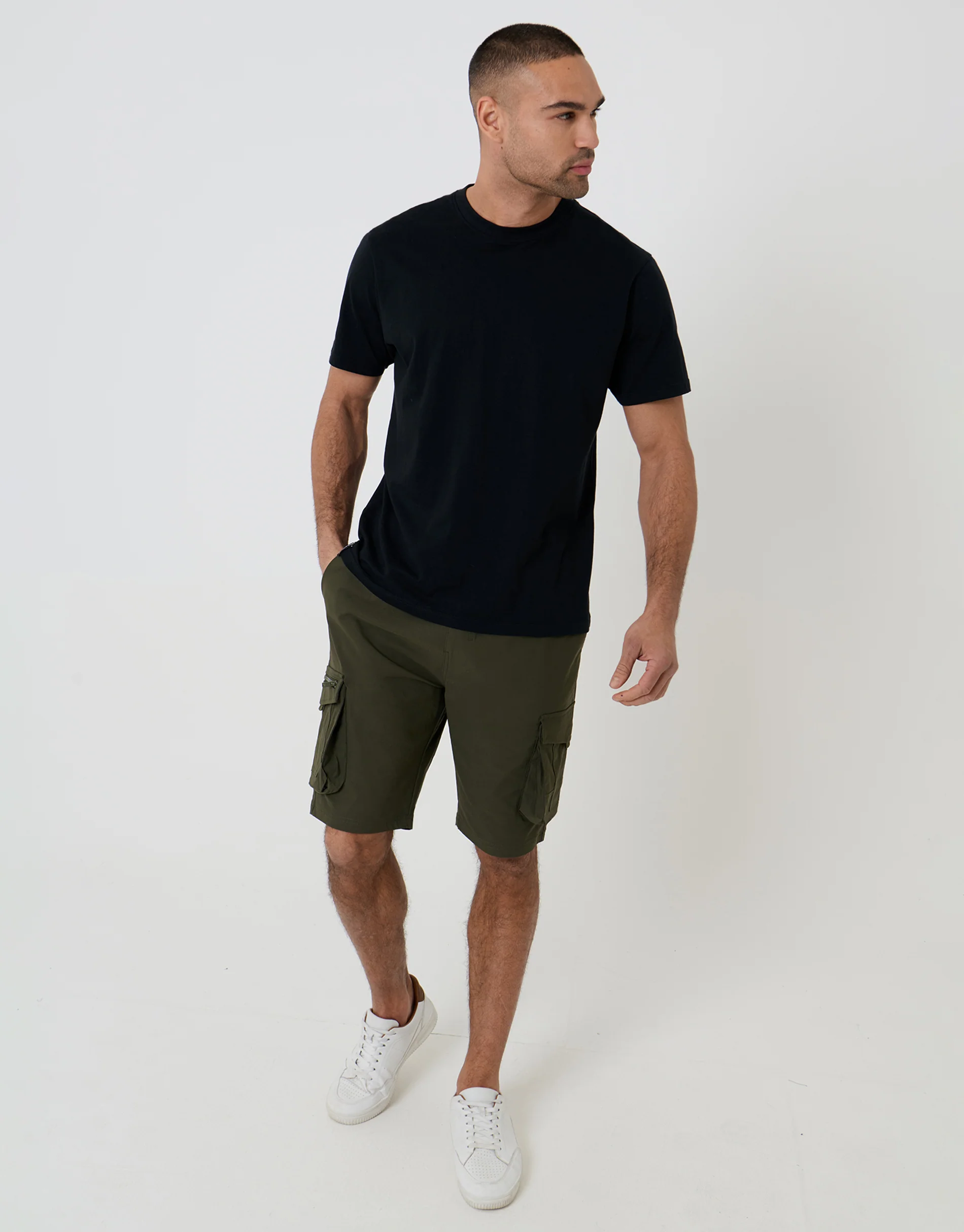 Elasticated Waist Stretch Cargo Shorts in Khaki Green