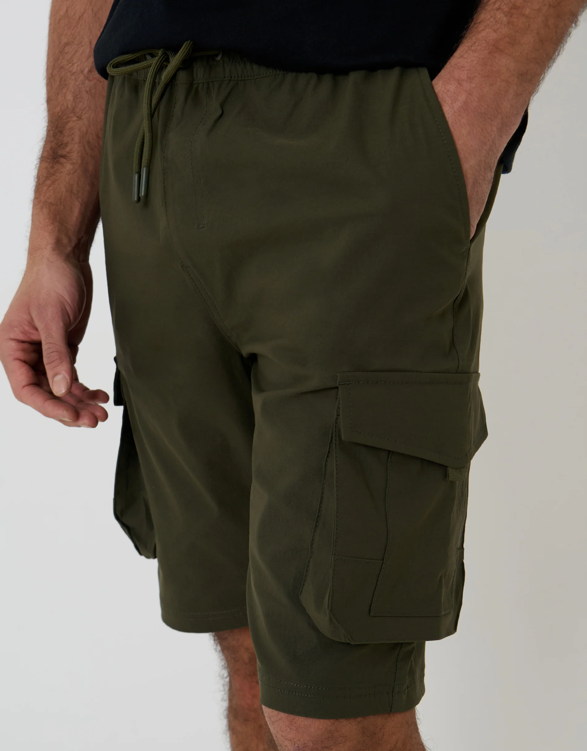 Elasticated Waist Stretch Cargo Shorts in Khaki Green - Image 4