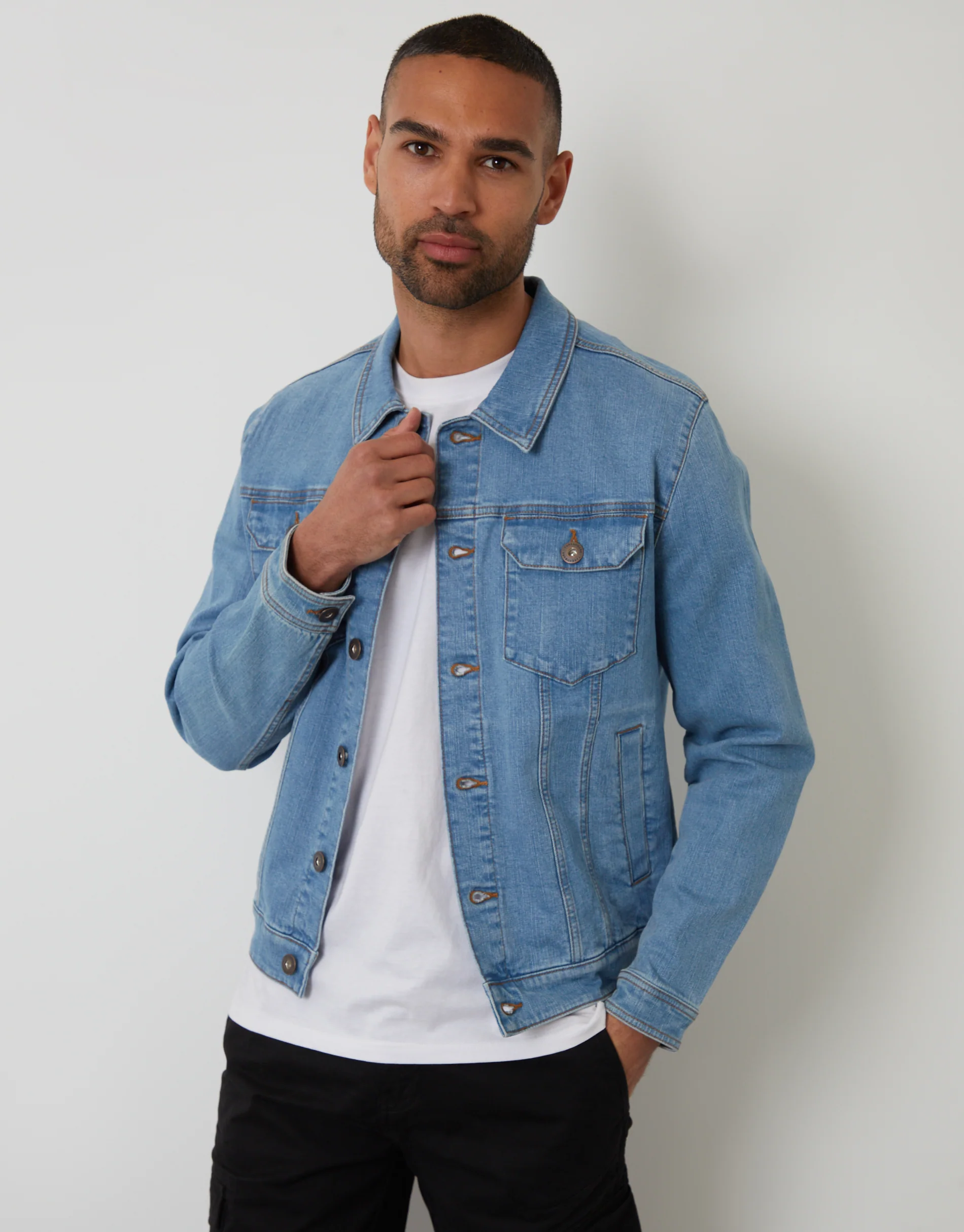 Denim Jacket in Light Wash