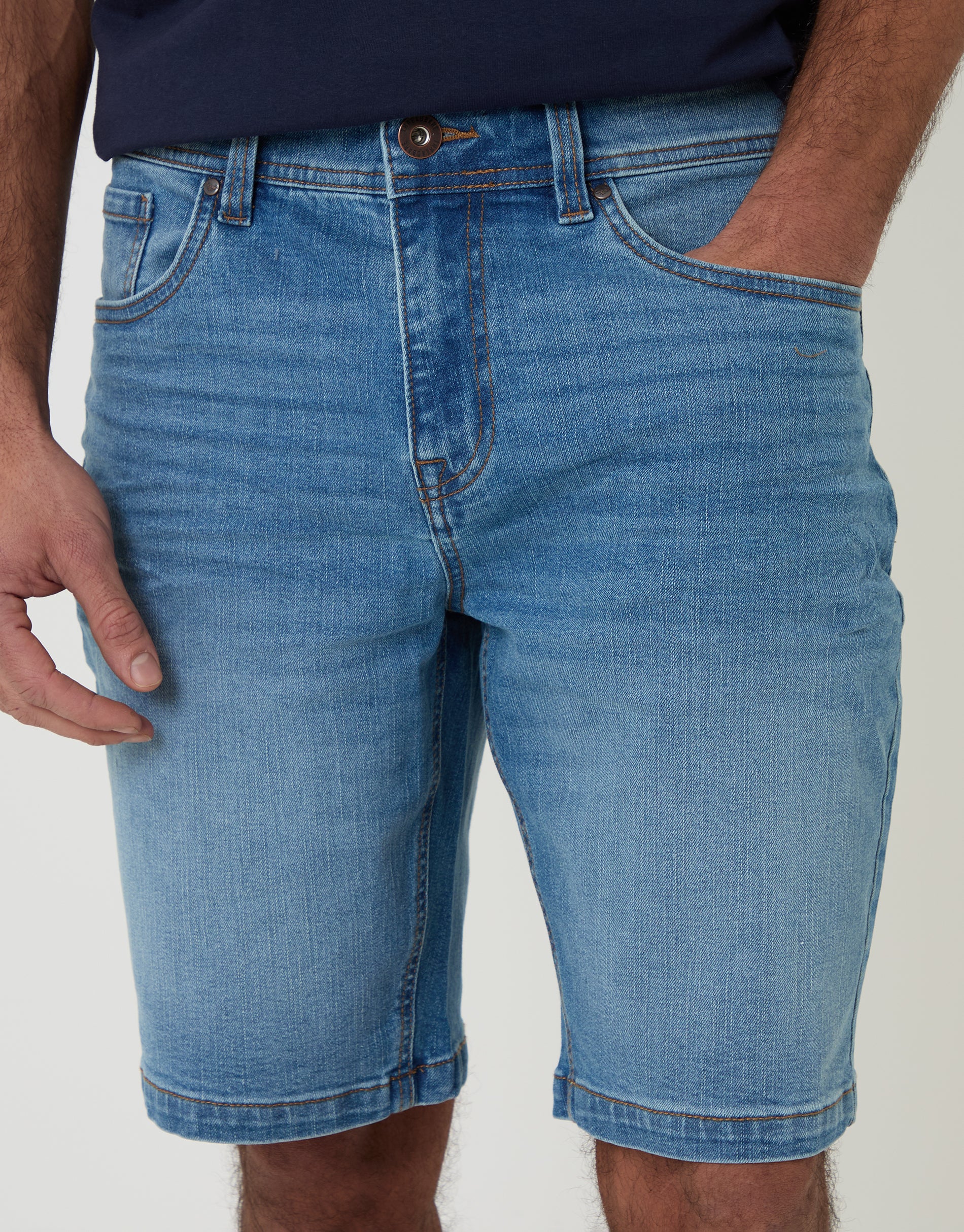 Denim Shorts in Light Wash - Image 4