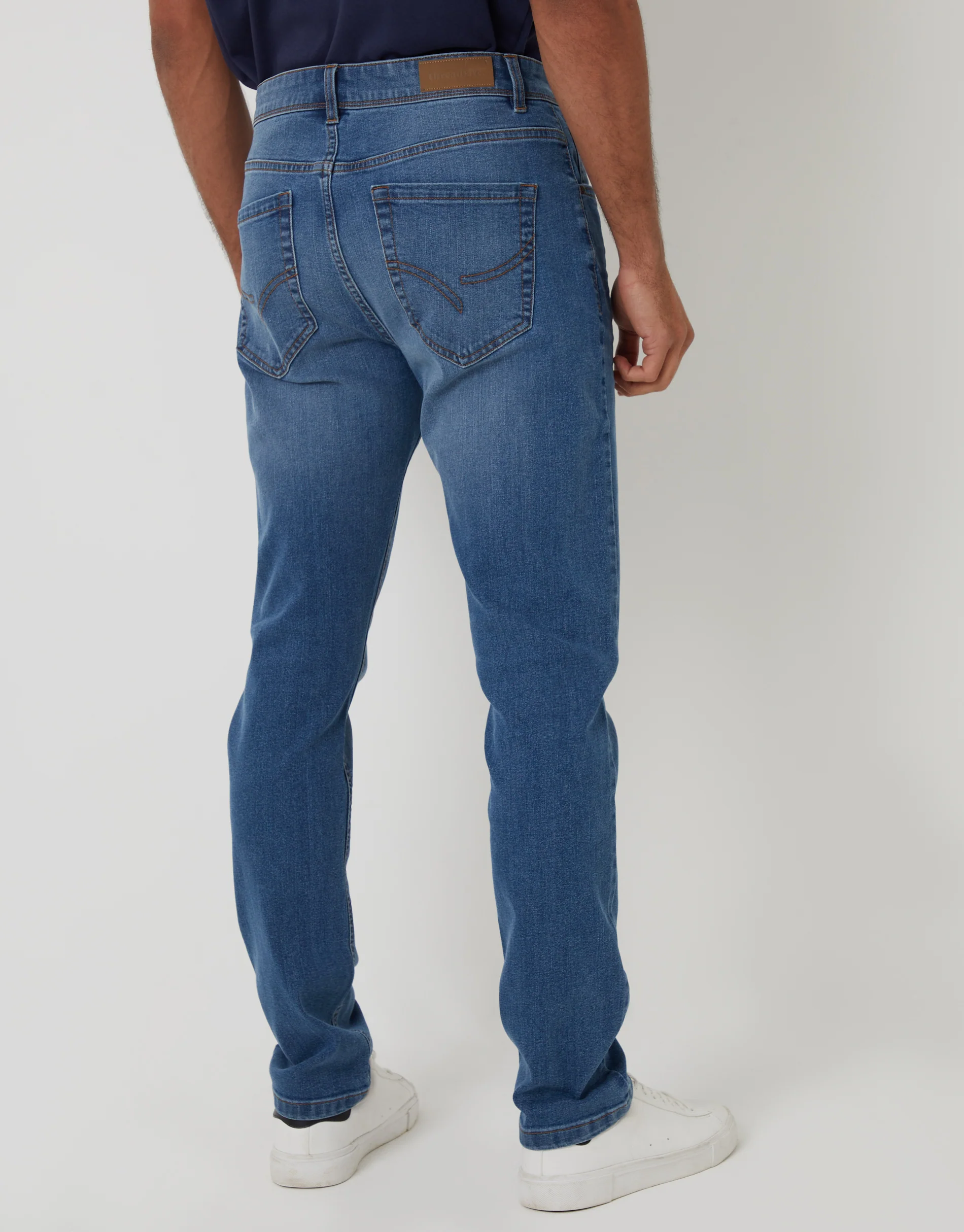 Slim Fit Jeans in Light Wash - Image 3