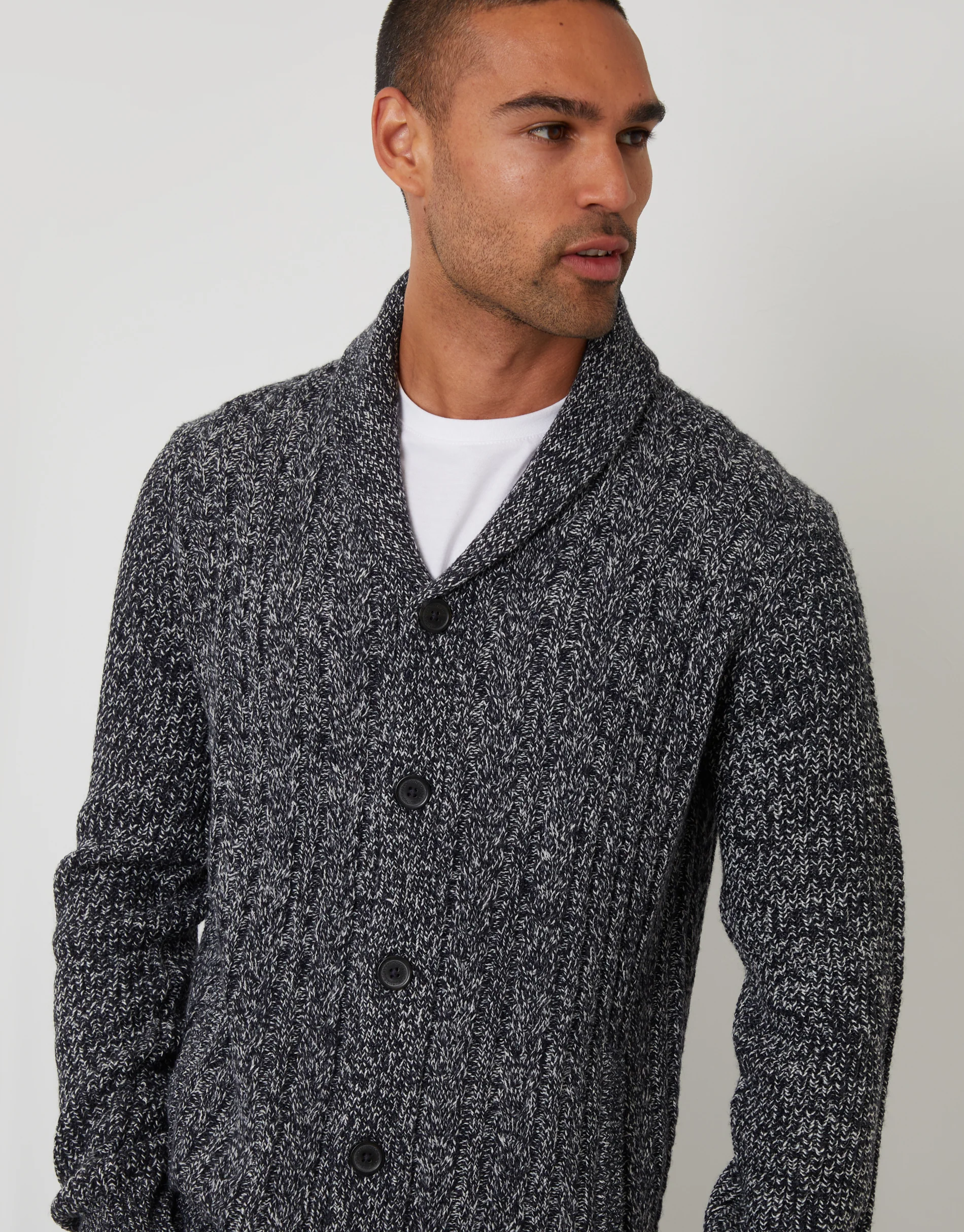 Cable Knit Shawl Cardigan in Navy & Ecru - Image 4