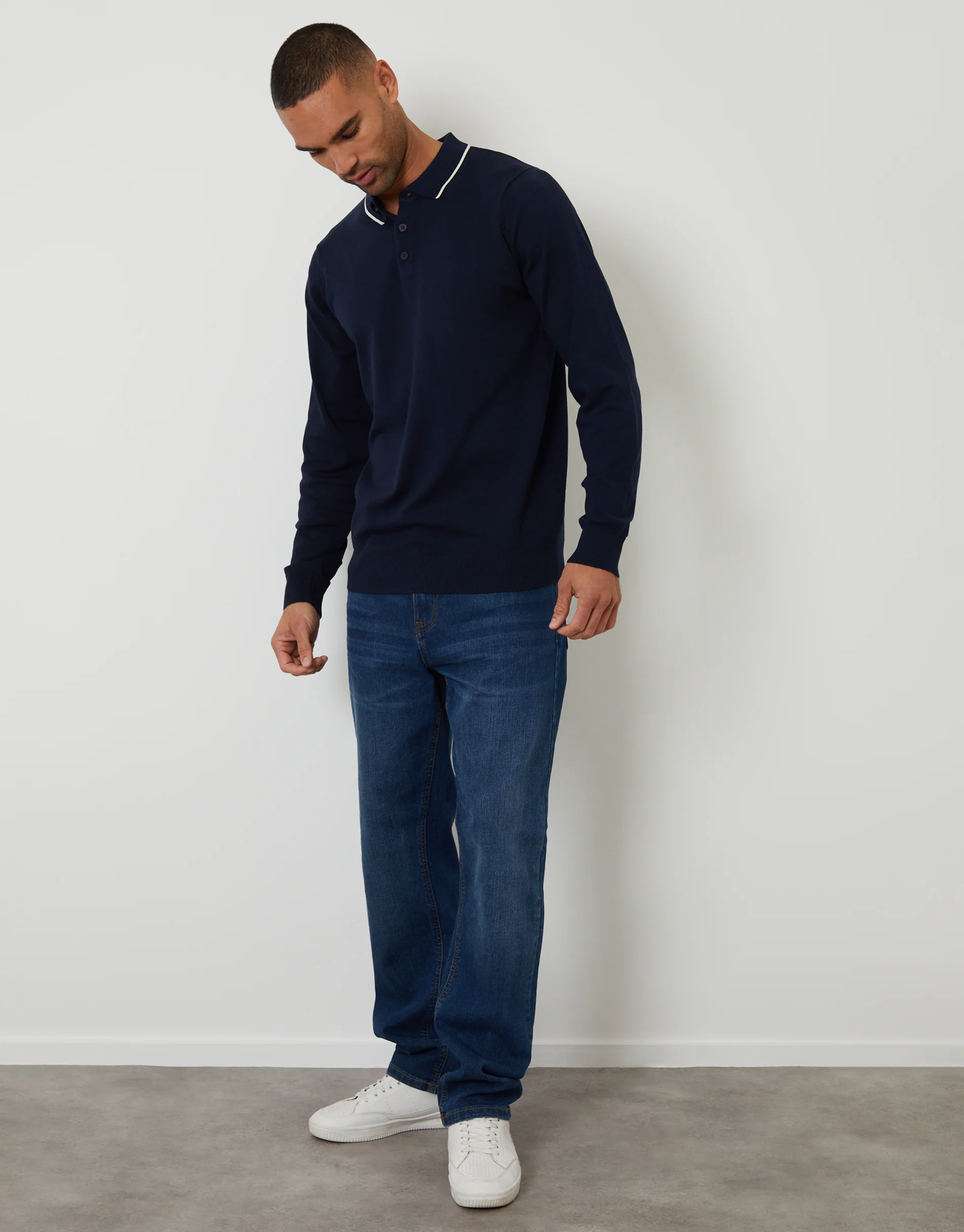 Knitted Long Sleeve Contrast Tipping Polo Jumper in Navy - Image 3