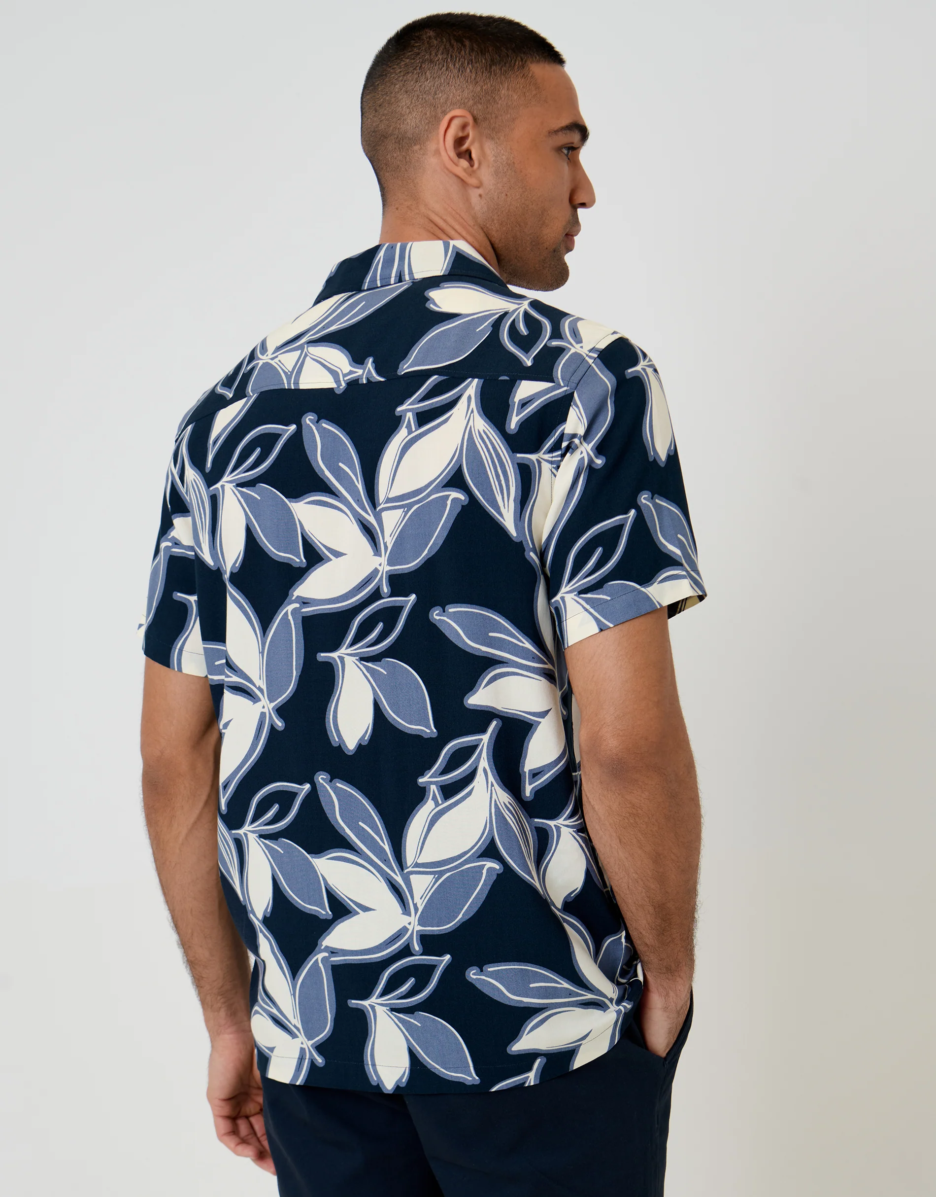 Leaf Print Short Sleeve Shirt in Navy - Image 2