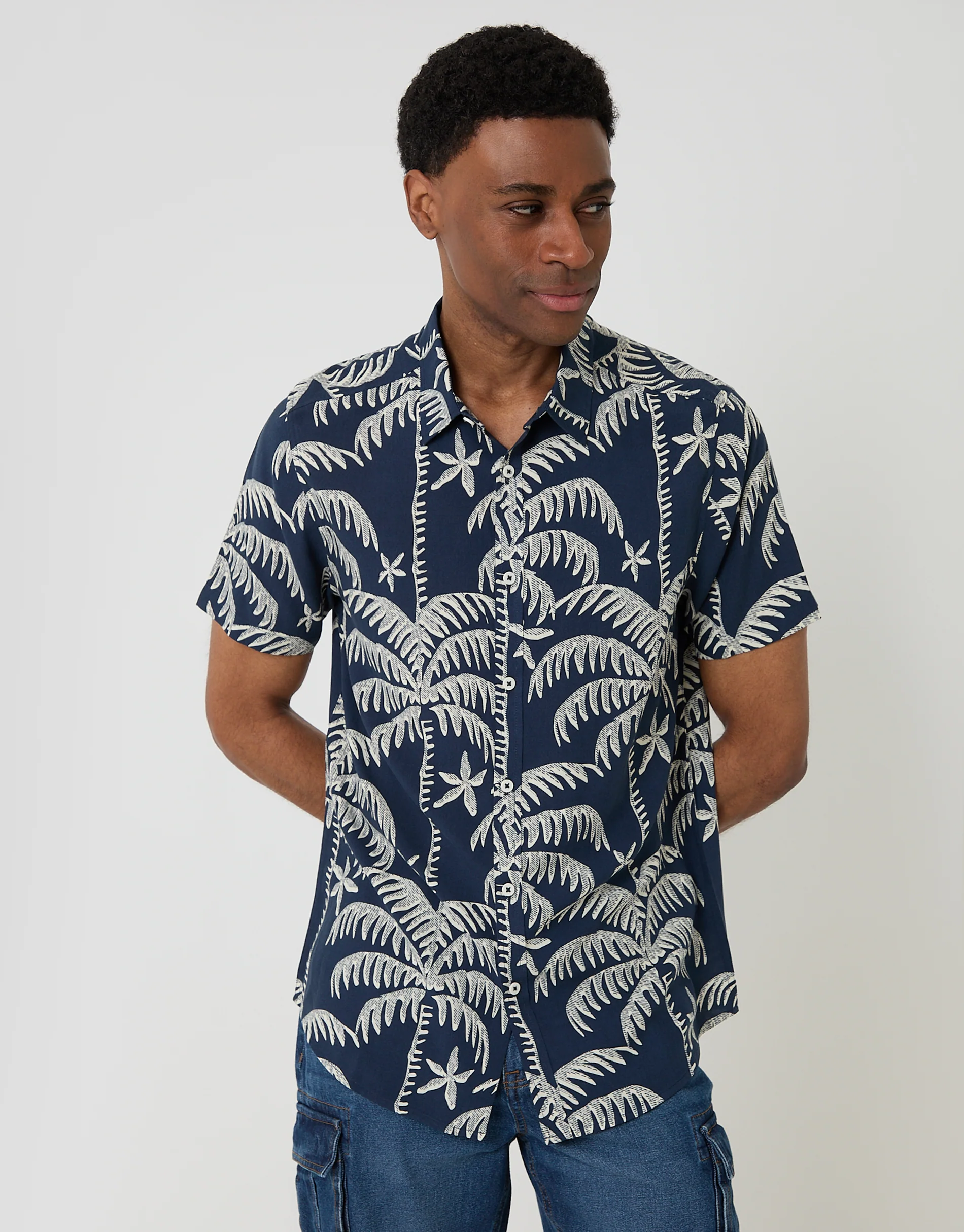 Oversized Palm Tree Print Short Sleeve Shirt in Navy - Image 4