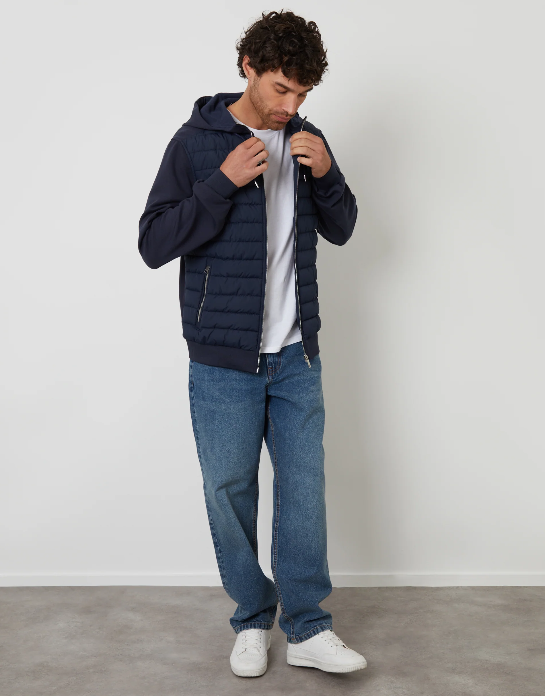 Quilted Hybrid Hooded Jacket in Navy - Image 3