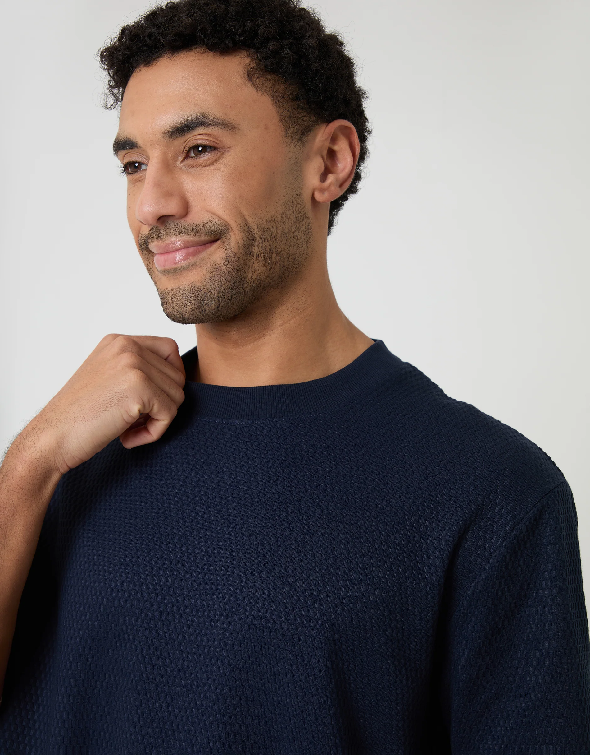 Relaxed Fit Textured Crew Neck T-Shirt in Navy - Image 4