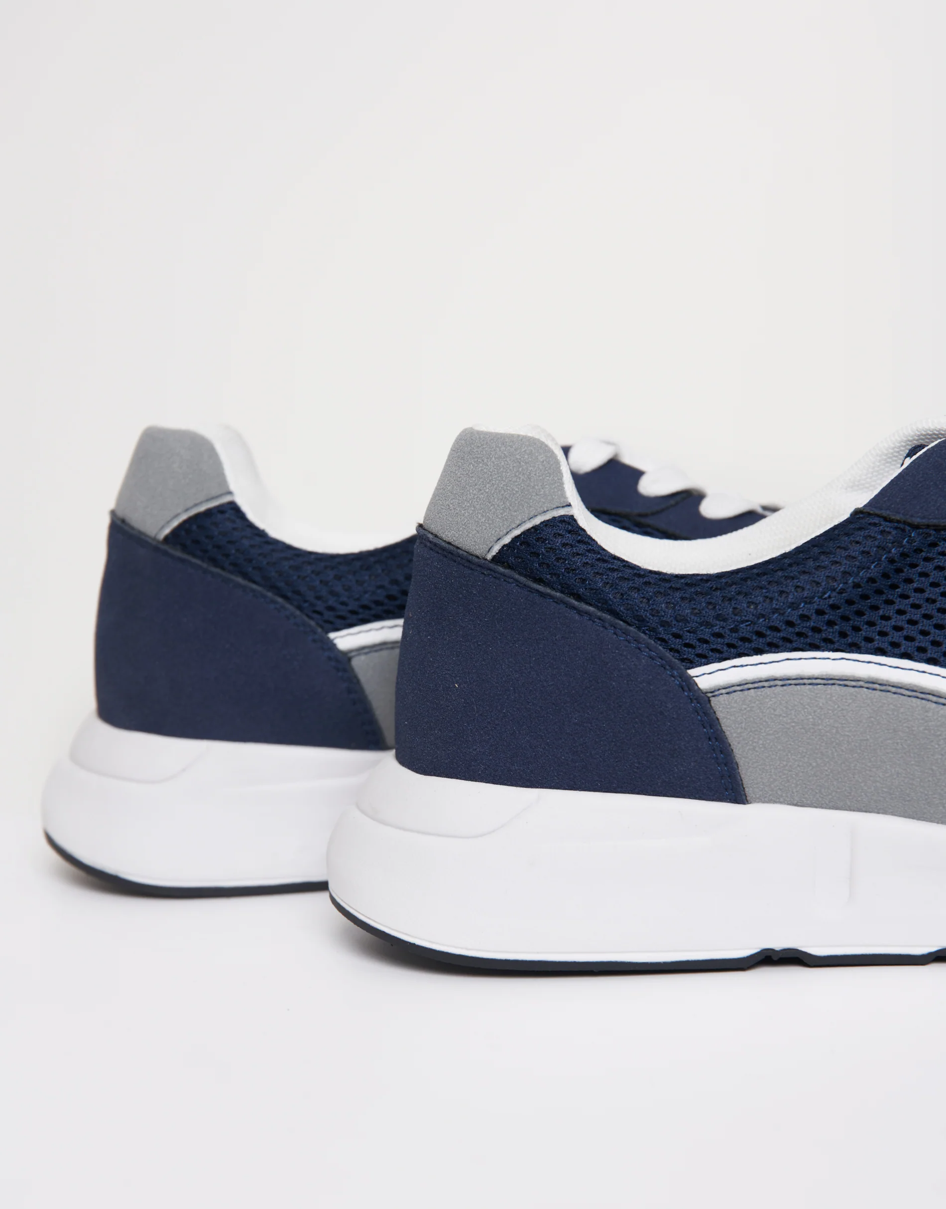 Retro Mixed Material Trainers in Navy - Image 4
