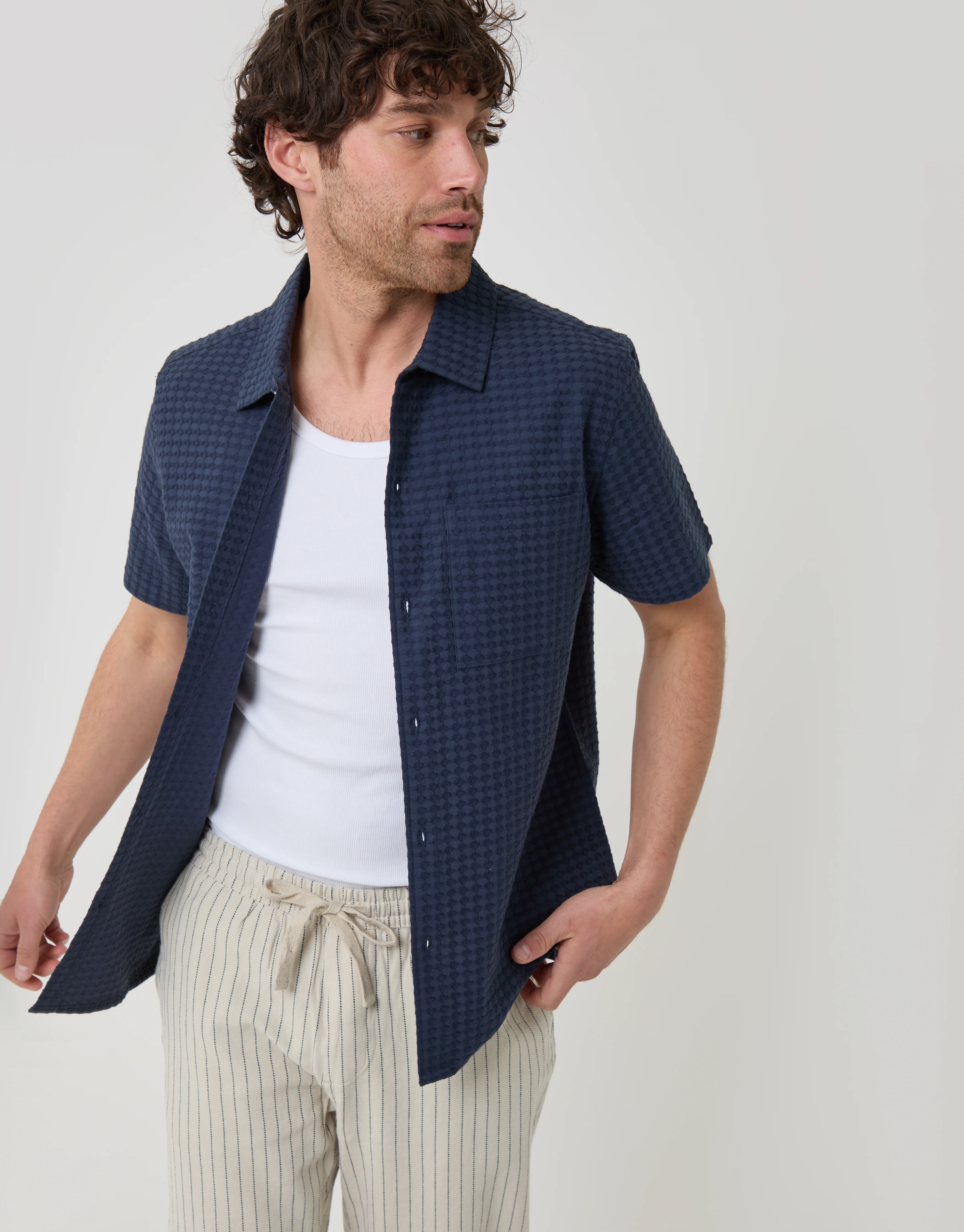 Textured Cotton Short Sleeve Shirt in Navy
