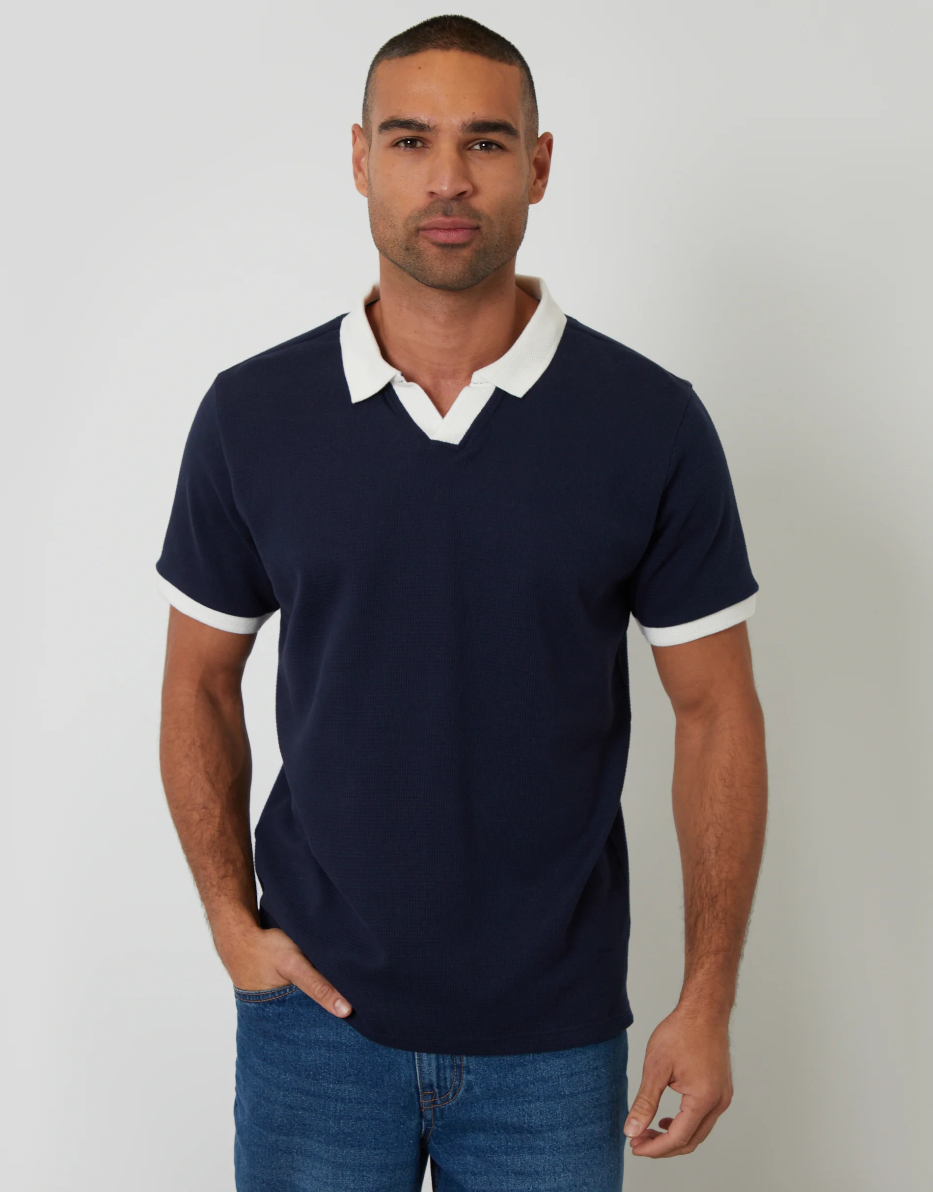 Trophy Neck Waffle Polo Shirt in Navy
