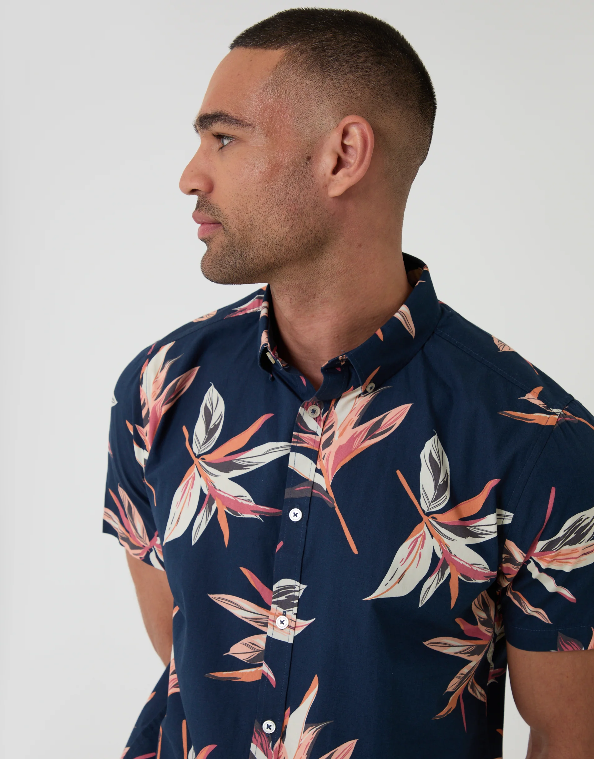 Tropical Leaf Print Cotton Short Sleeve Shirt in Navy - Image 4