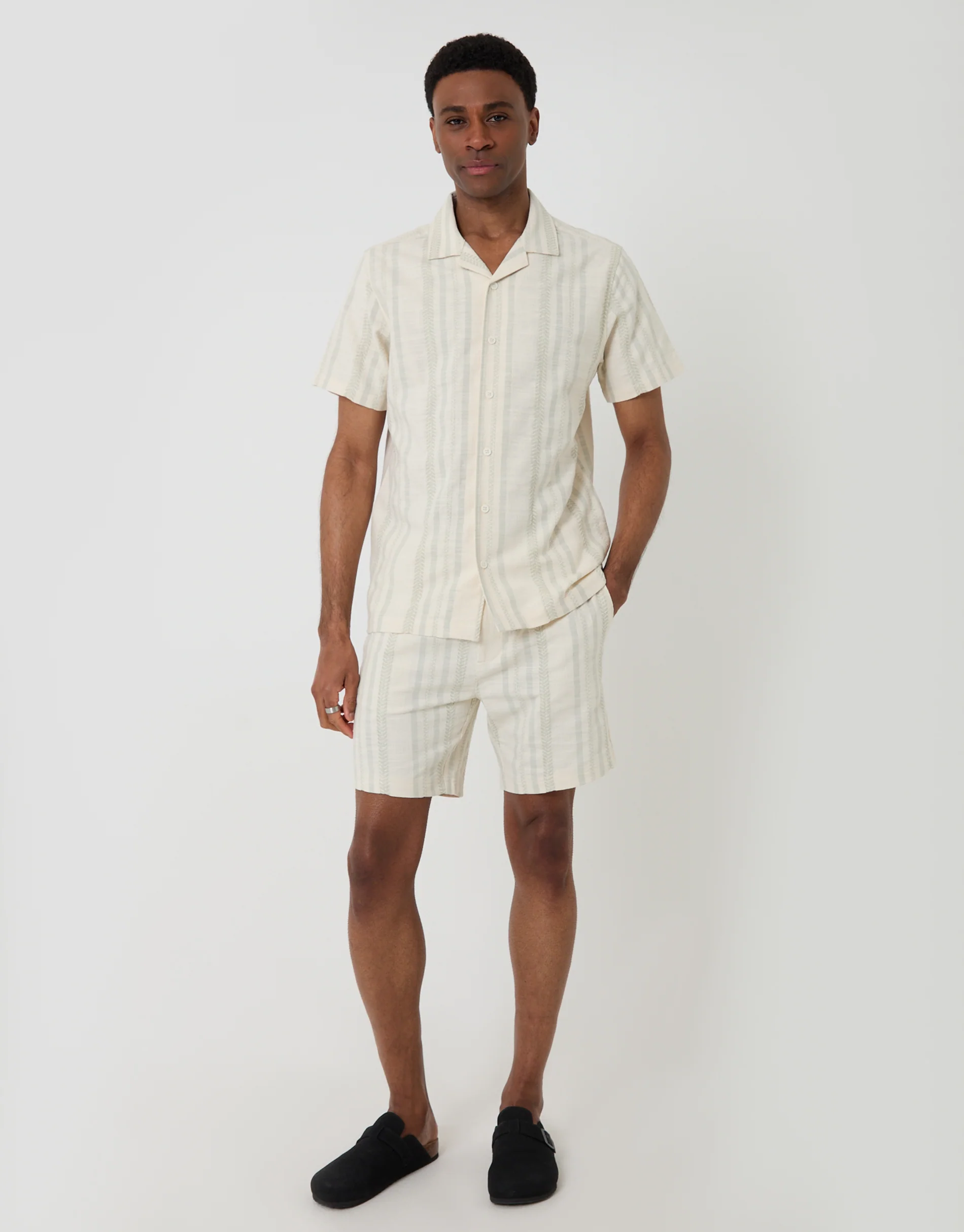 Chevron Cotton Short Sleeve Shirt in Sage Green Stripe - Image 3