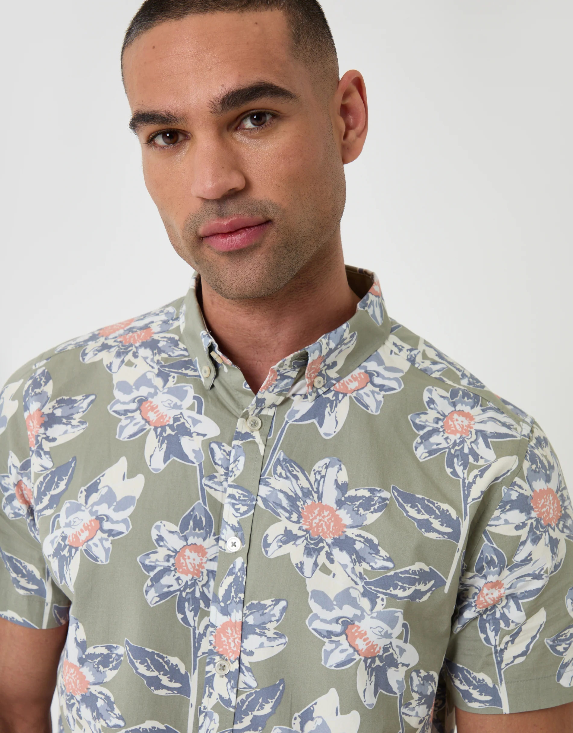 Floral Print Short Sleeve Shirt in Sage Green - Image 4