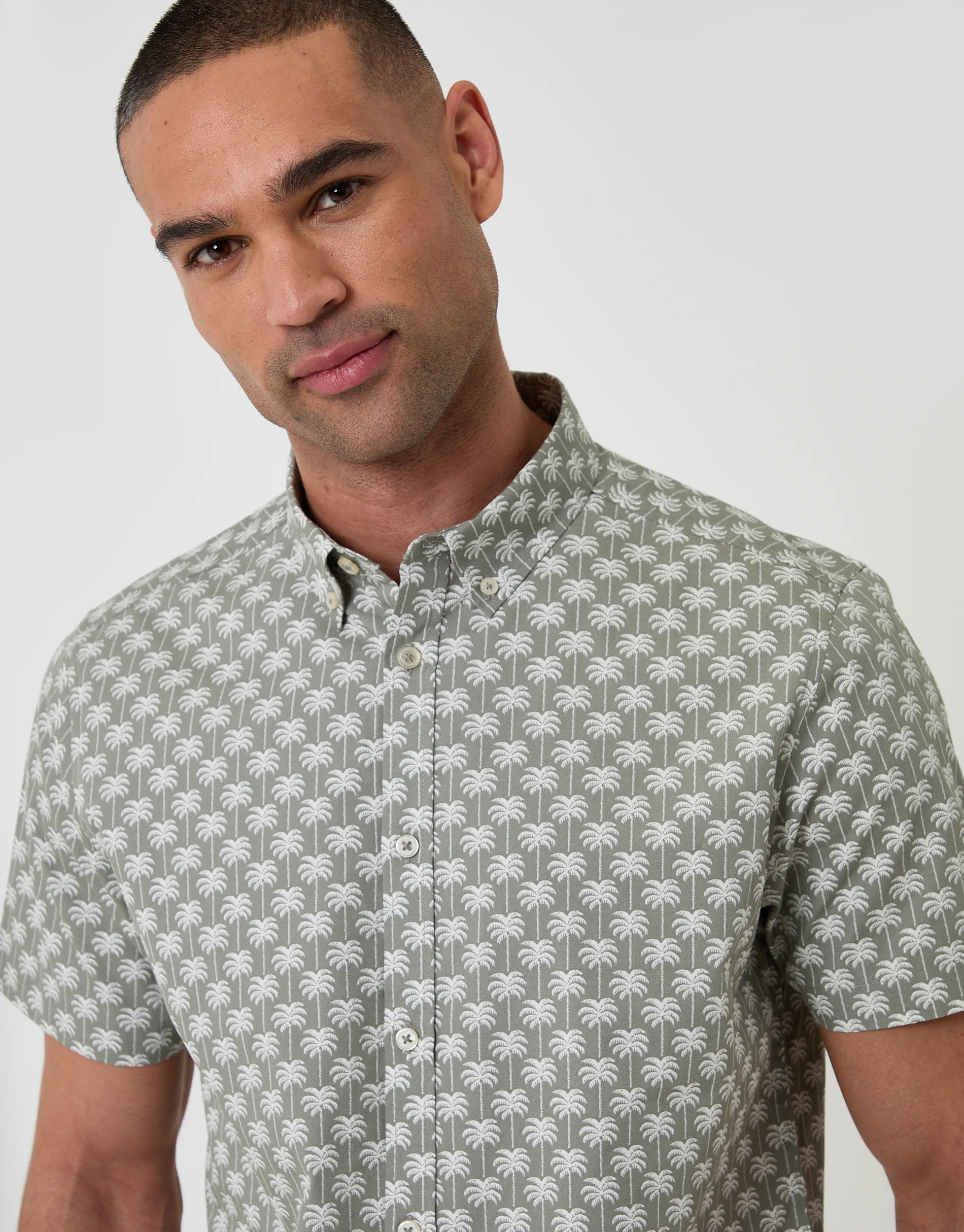 Palm Tree Print Cotton Poplin Short Sleeve Shirt in Sage Green - Image 4