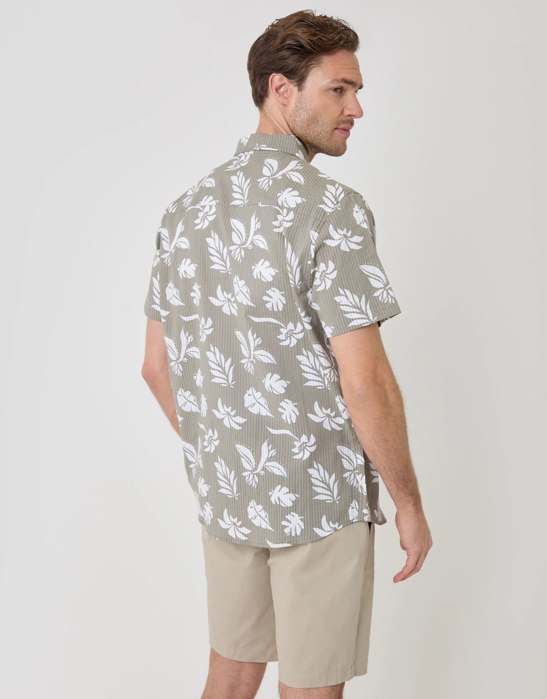 Plant Print Textured Cotton Short Sleeve Shirt in Sage Green - Image 3
